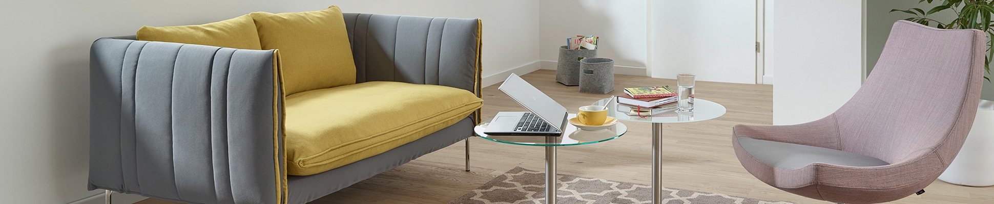 Scopri il mondo del produttore SMV Sitz- & Objektmöbel