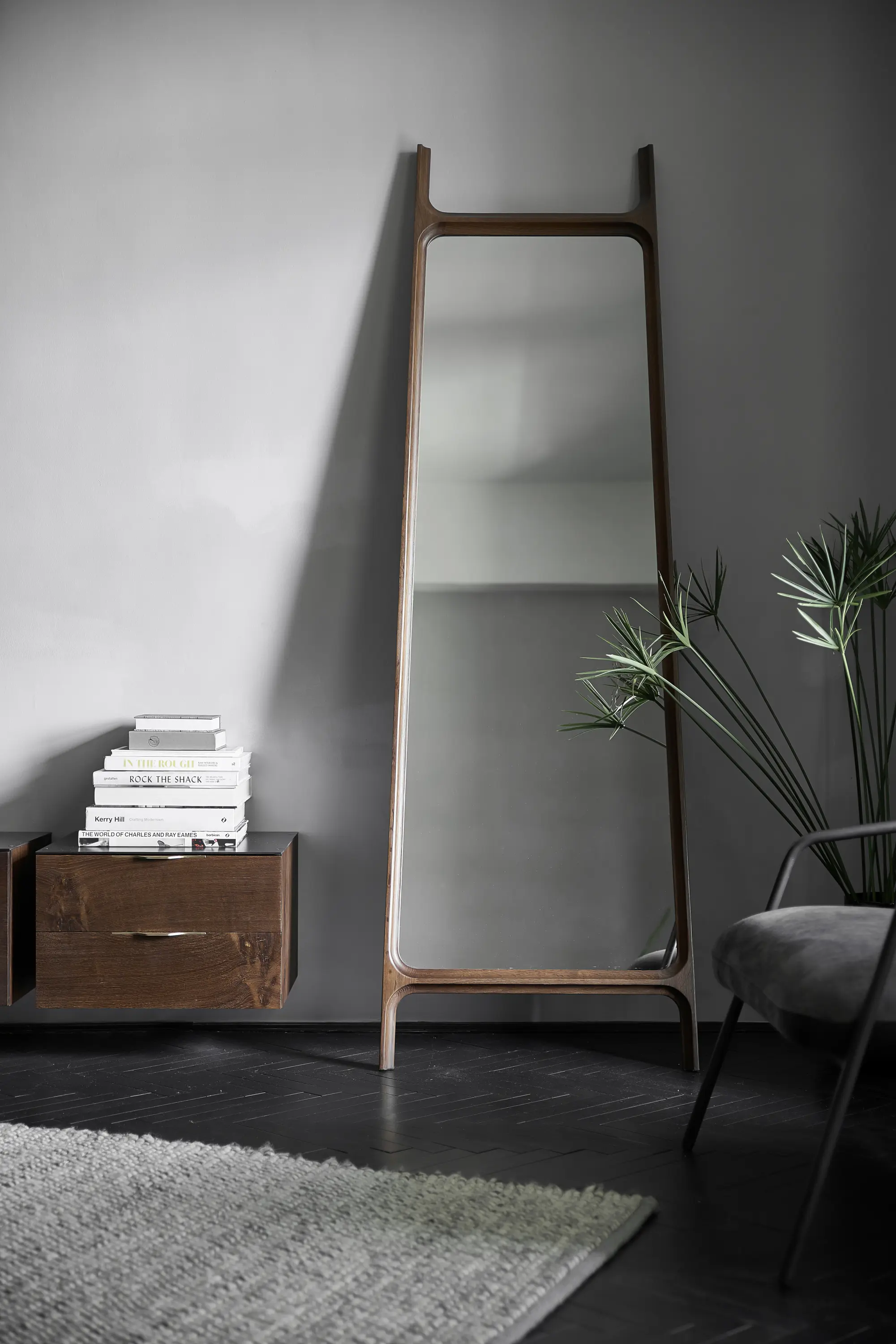 District Eight - Drift Short Shelf