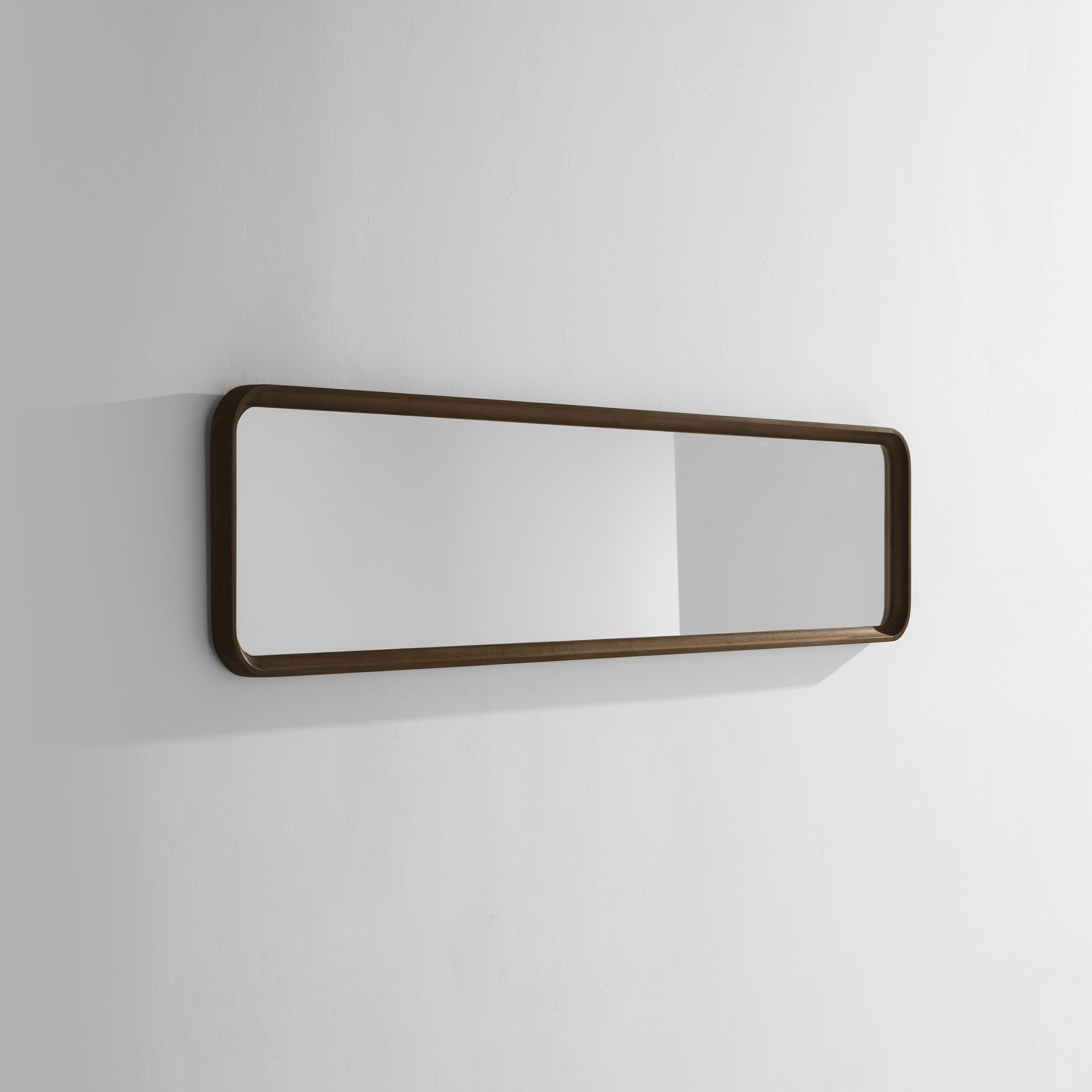 Display product Mirror | Hallway Mirror from manufacturer District Eight