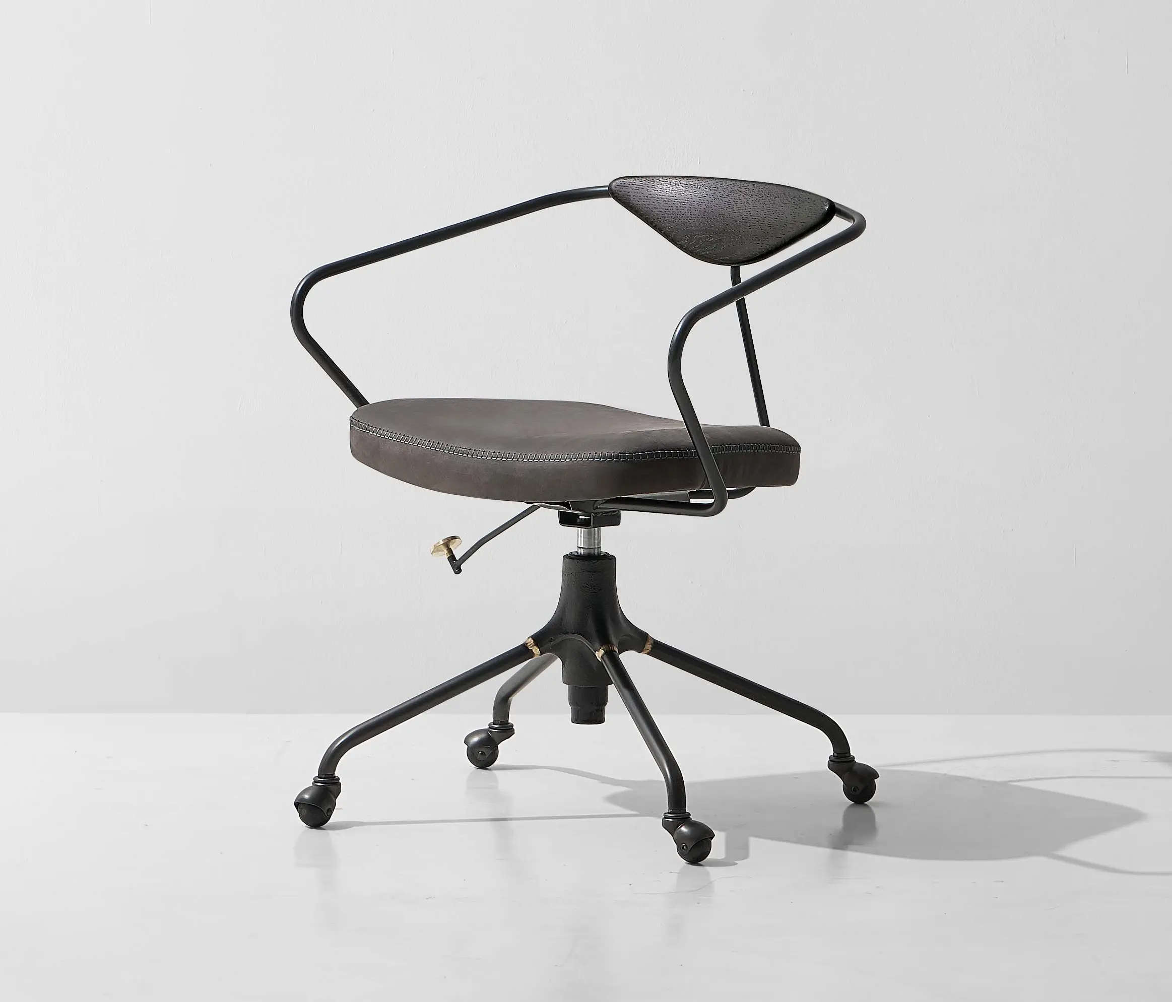 AKRON DESK CHAIR - Chairs from District Eight | Architonic