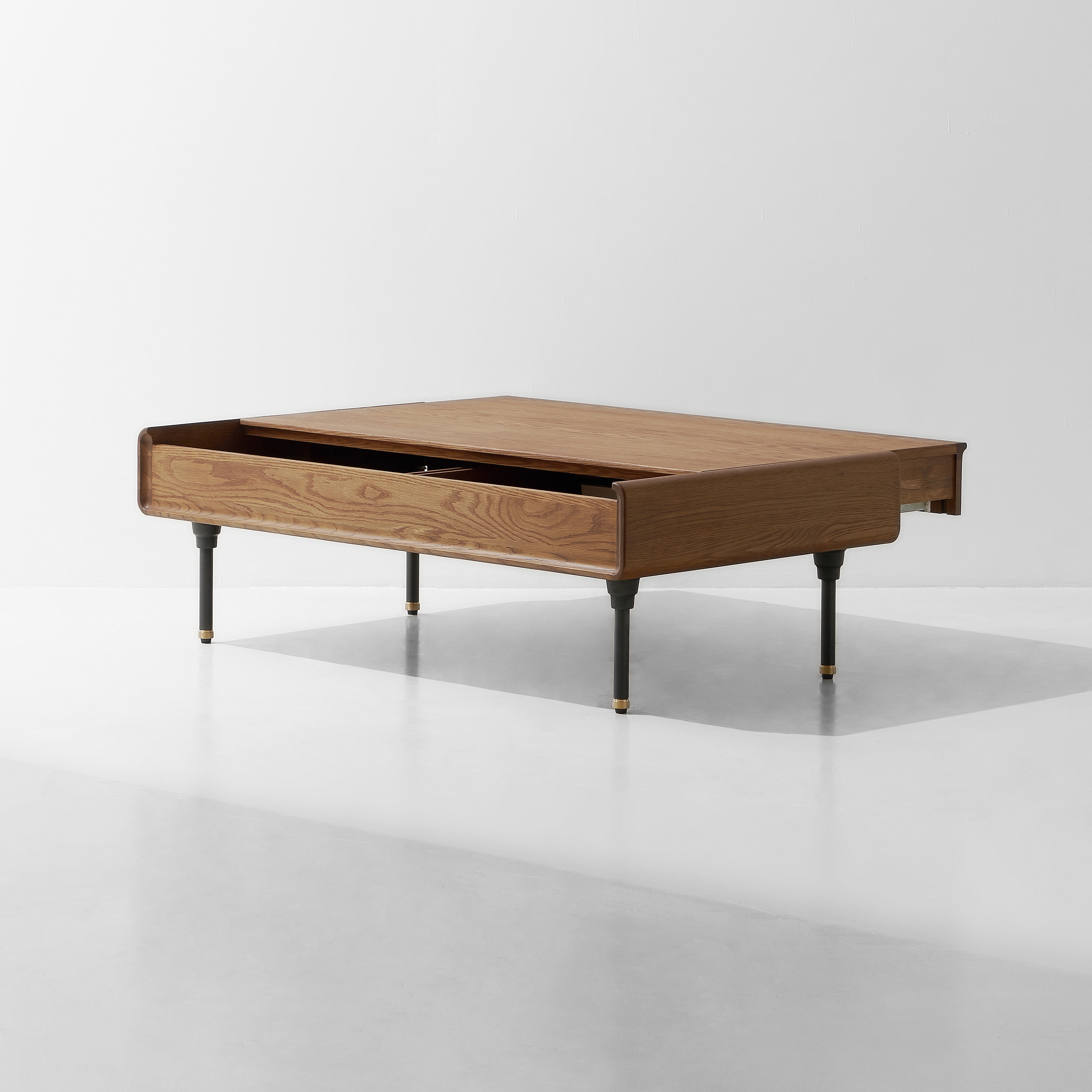 Afficher le produit Distrikt Coffee Table du fabricant District Eight