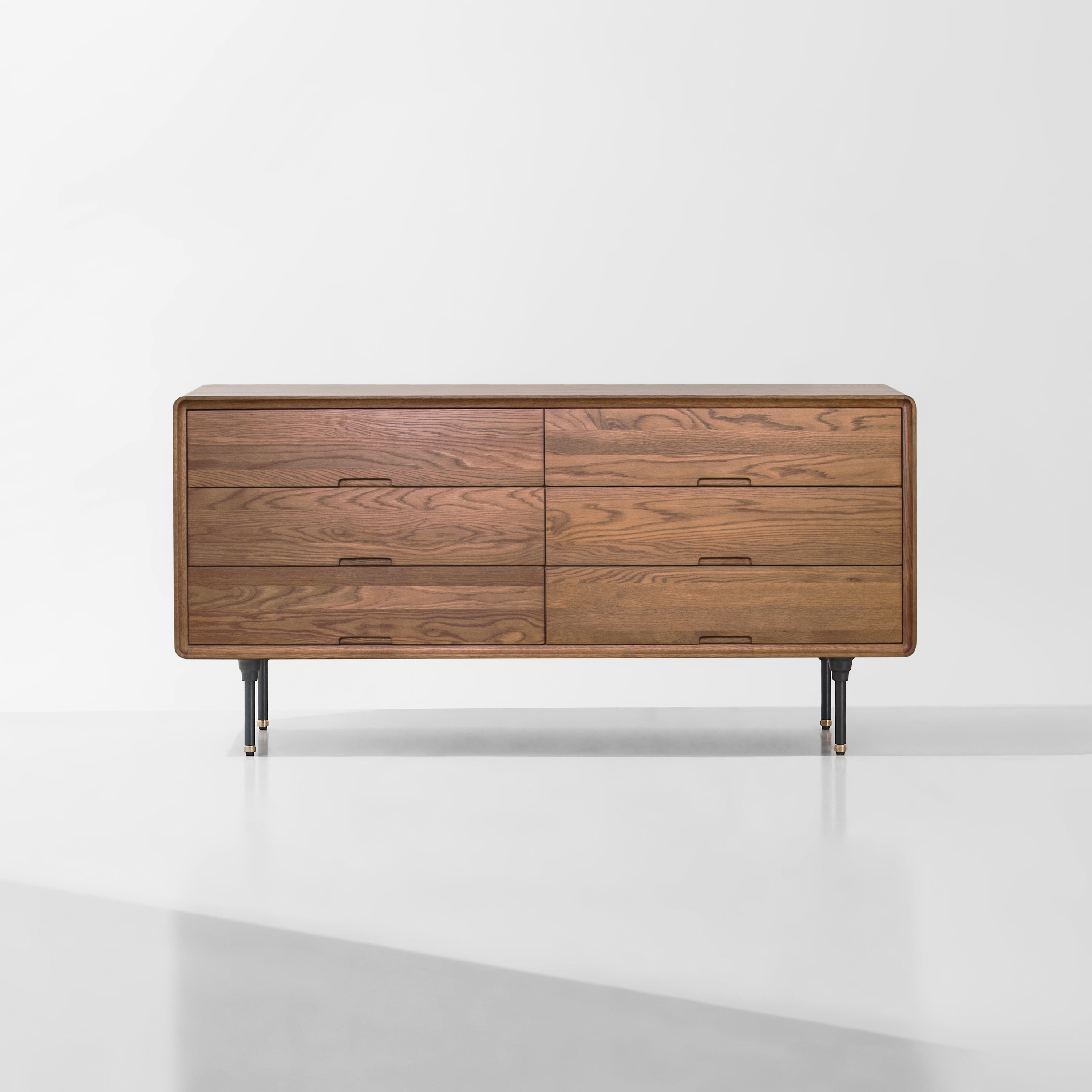 Display product Distrikt Dresser from manufacturer District Eight