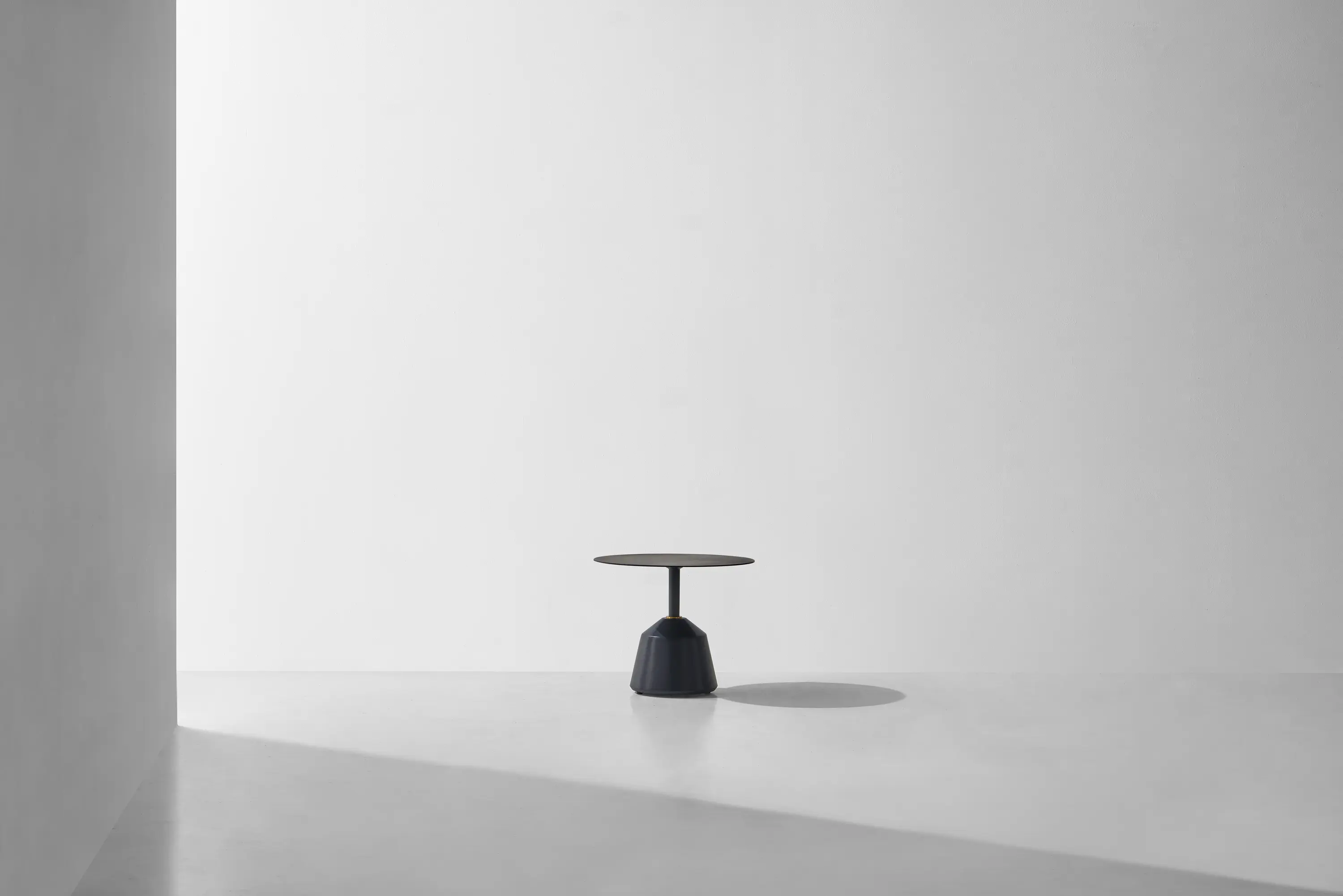District Eight - Exeter Side Table Low