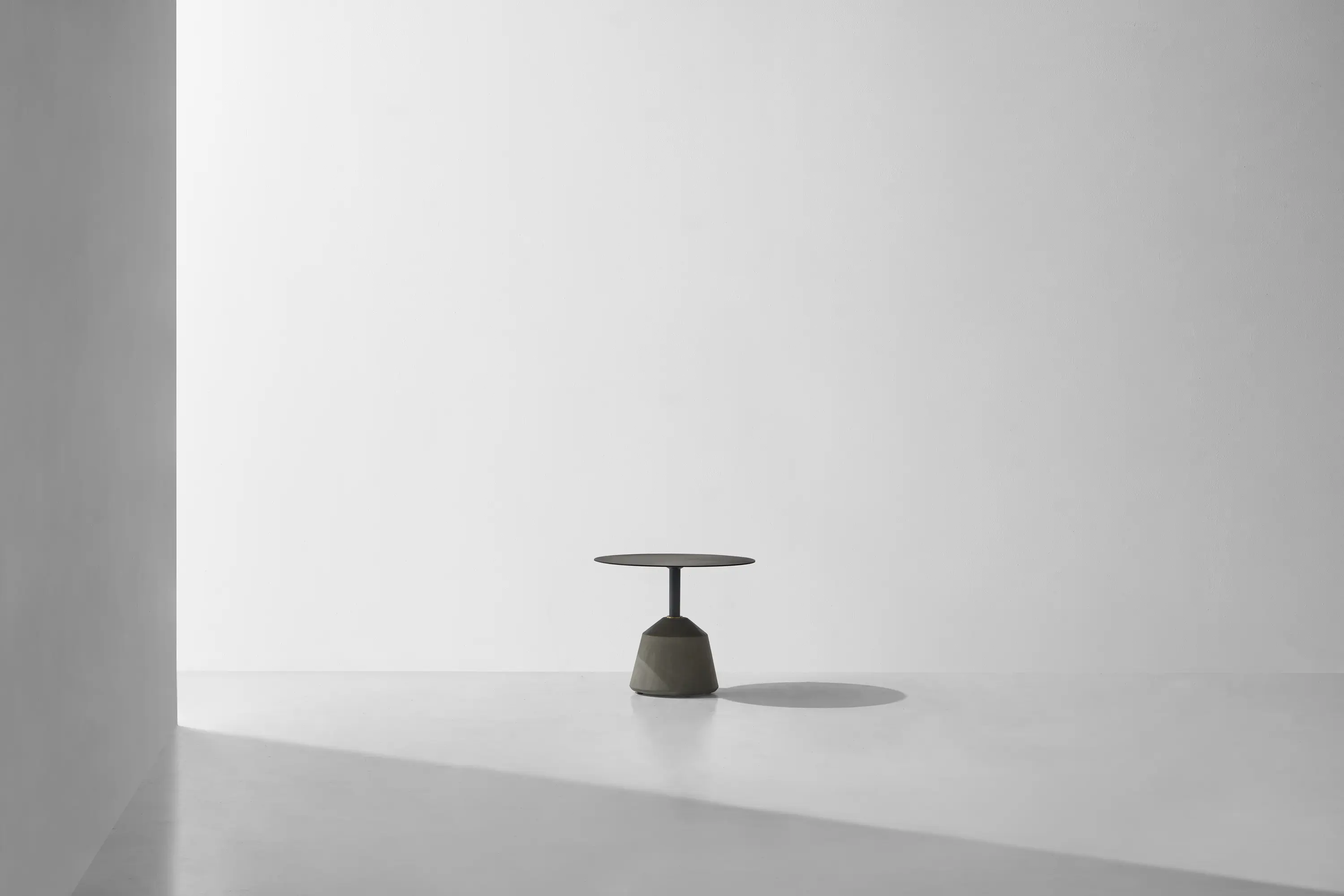 District Eight - Exeter Side Table Low