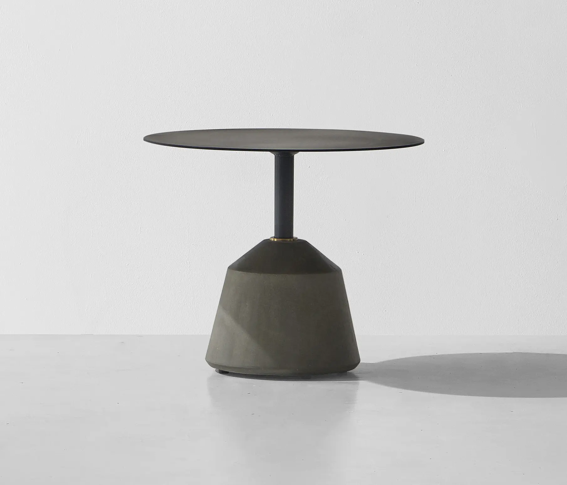 District Eight - Exeter Side Table Low