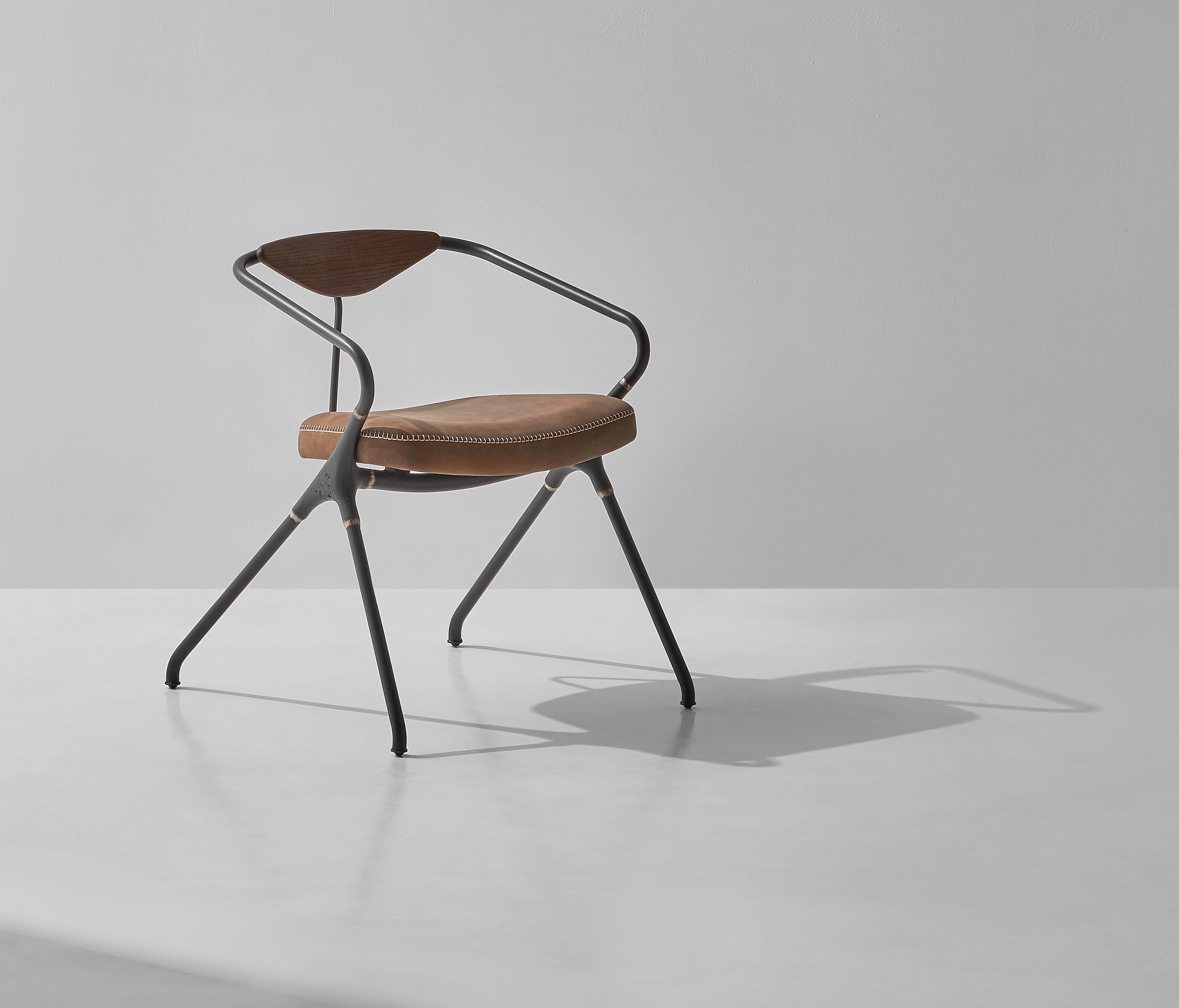 Mostra il prodotto Akron Dining Chair del produttore District Eight