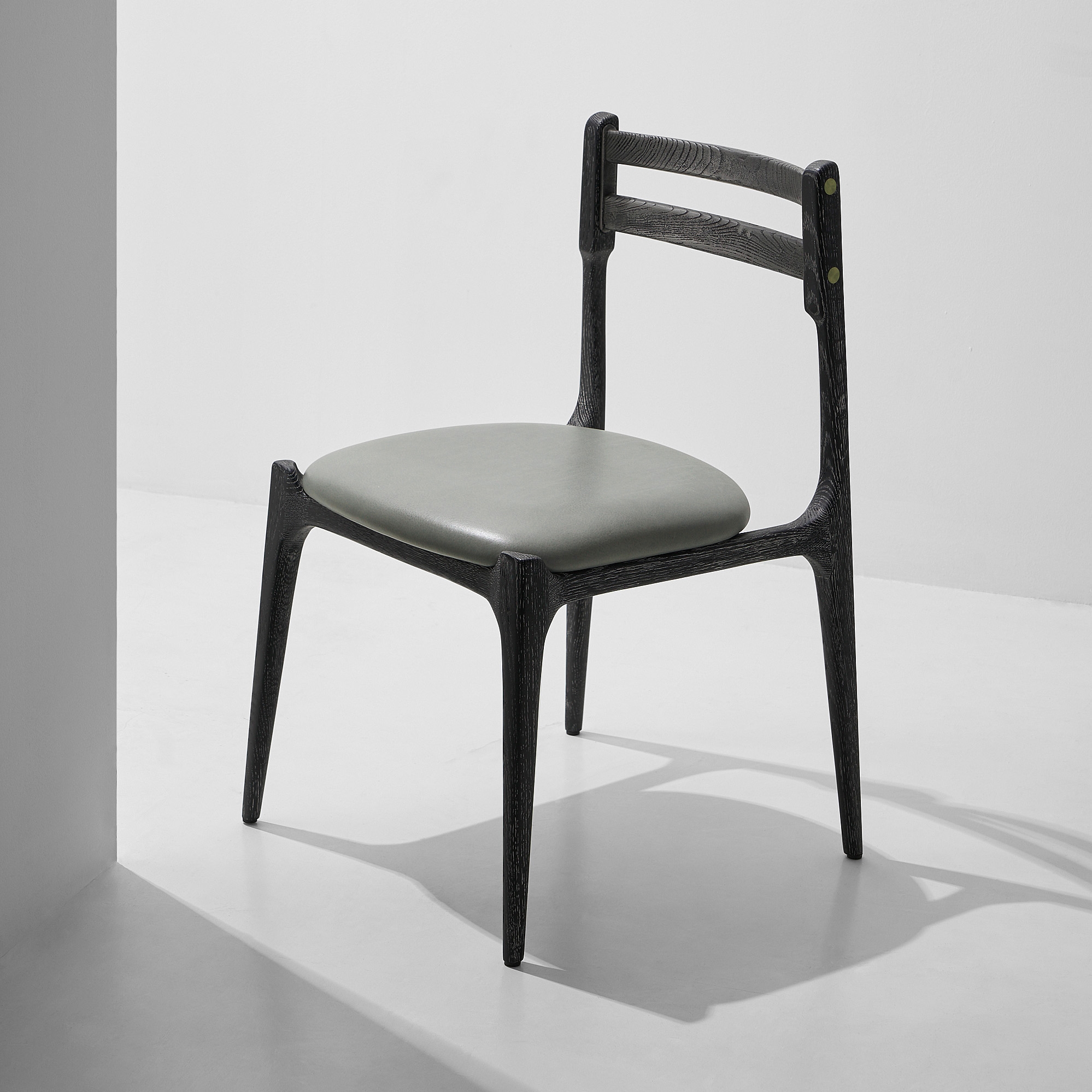 Assembly Dining Chair
