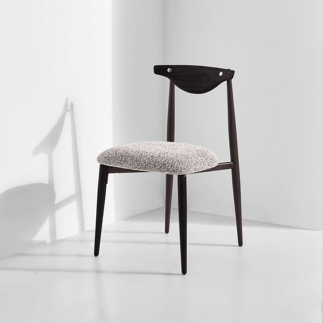 Display product Vicuna Dining Chair from manufacturer District Eight