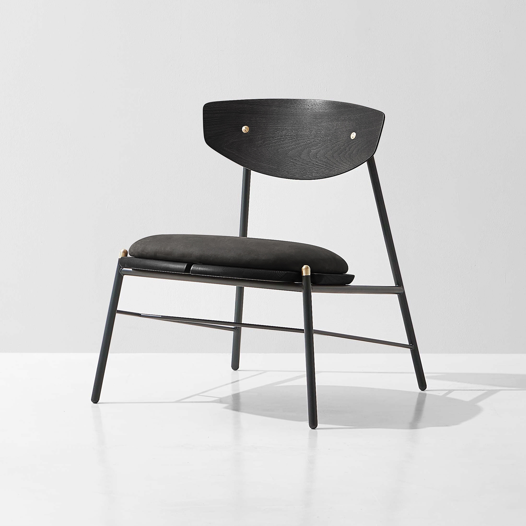 Kink Lounge Chair Leather Cushion