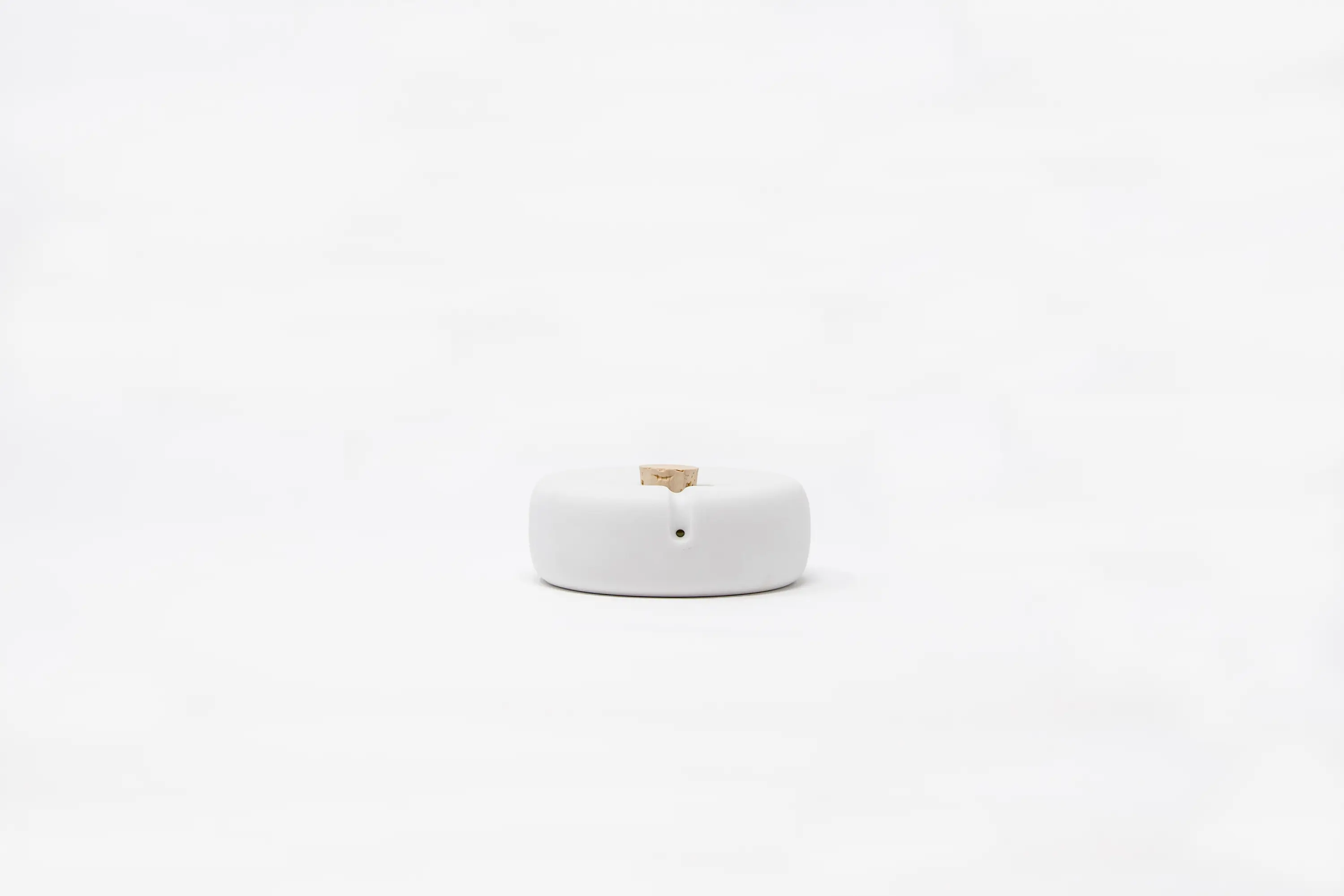 HANDS ON DESIGN - Bombette White Pepper