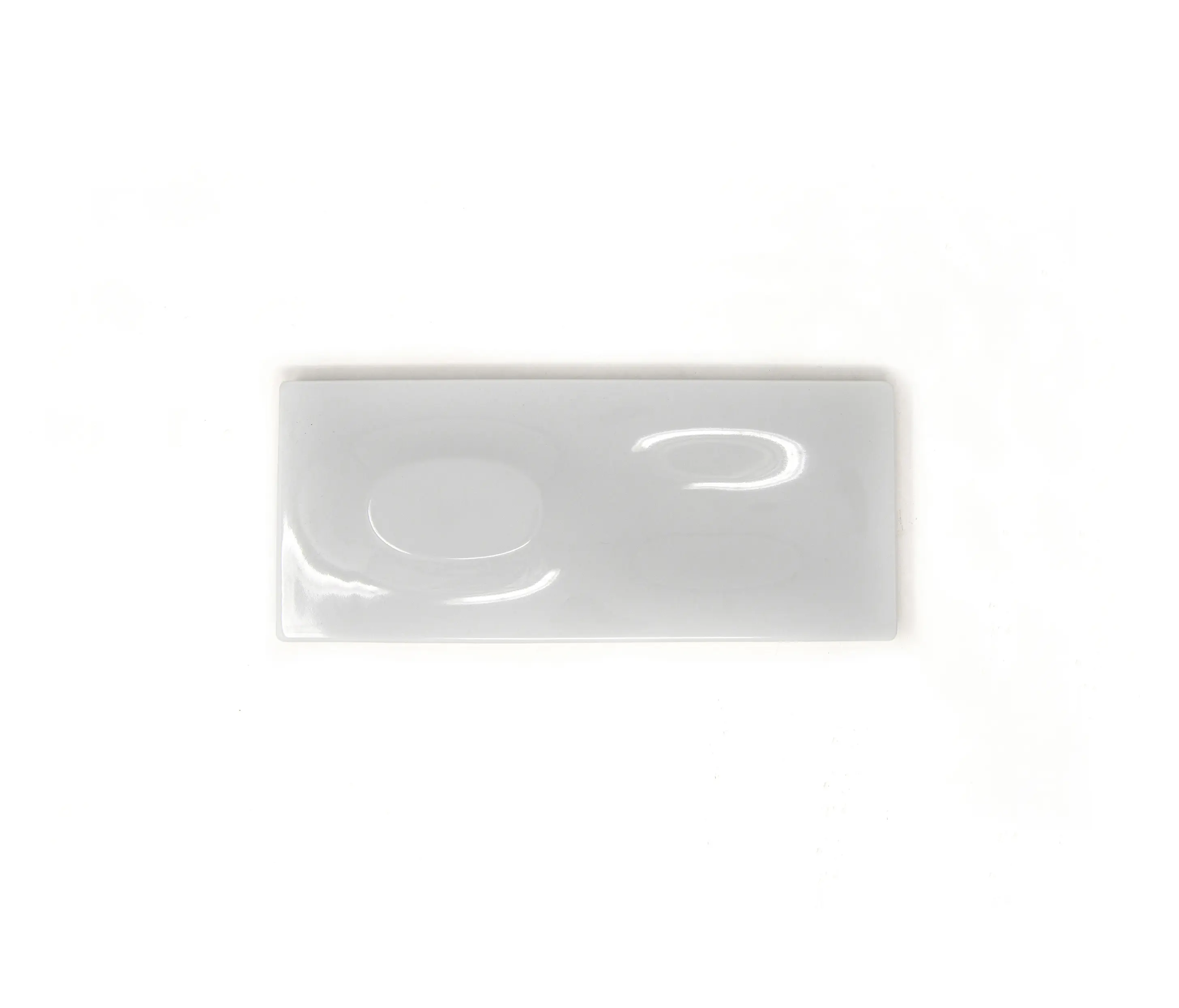 HANDS ON DESIGN - A Un White Gloss