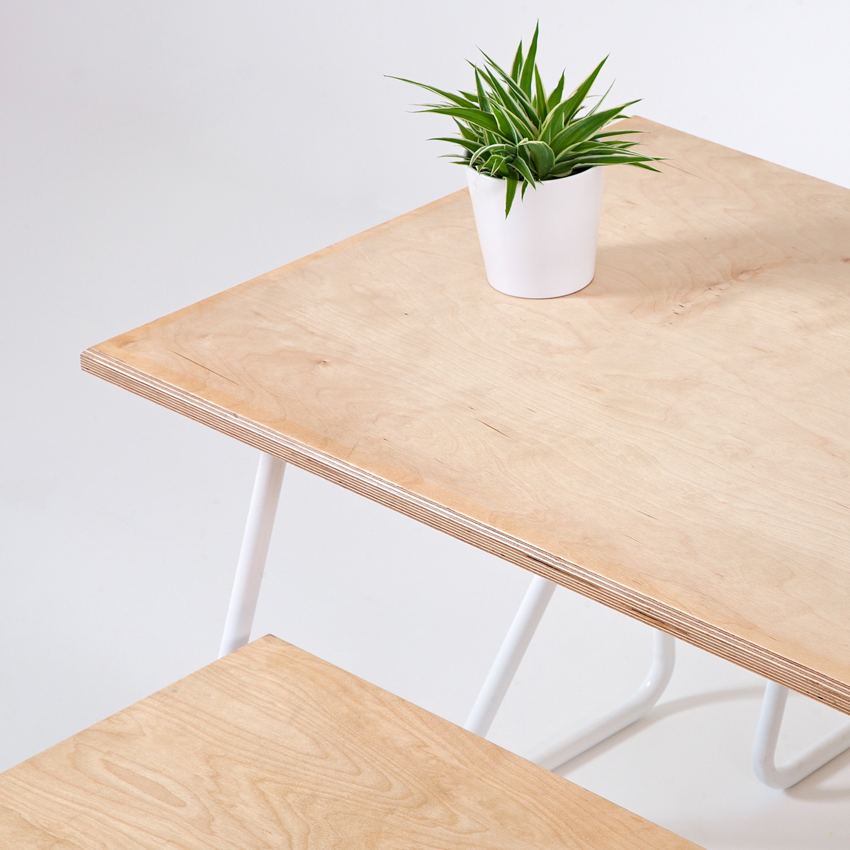 TABLAS Y TABLAS DE CAFÉ