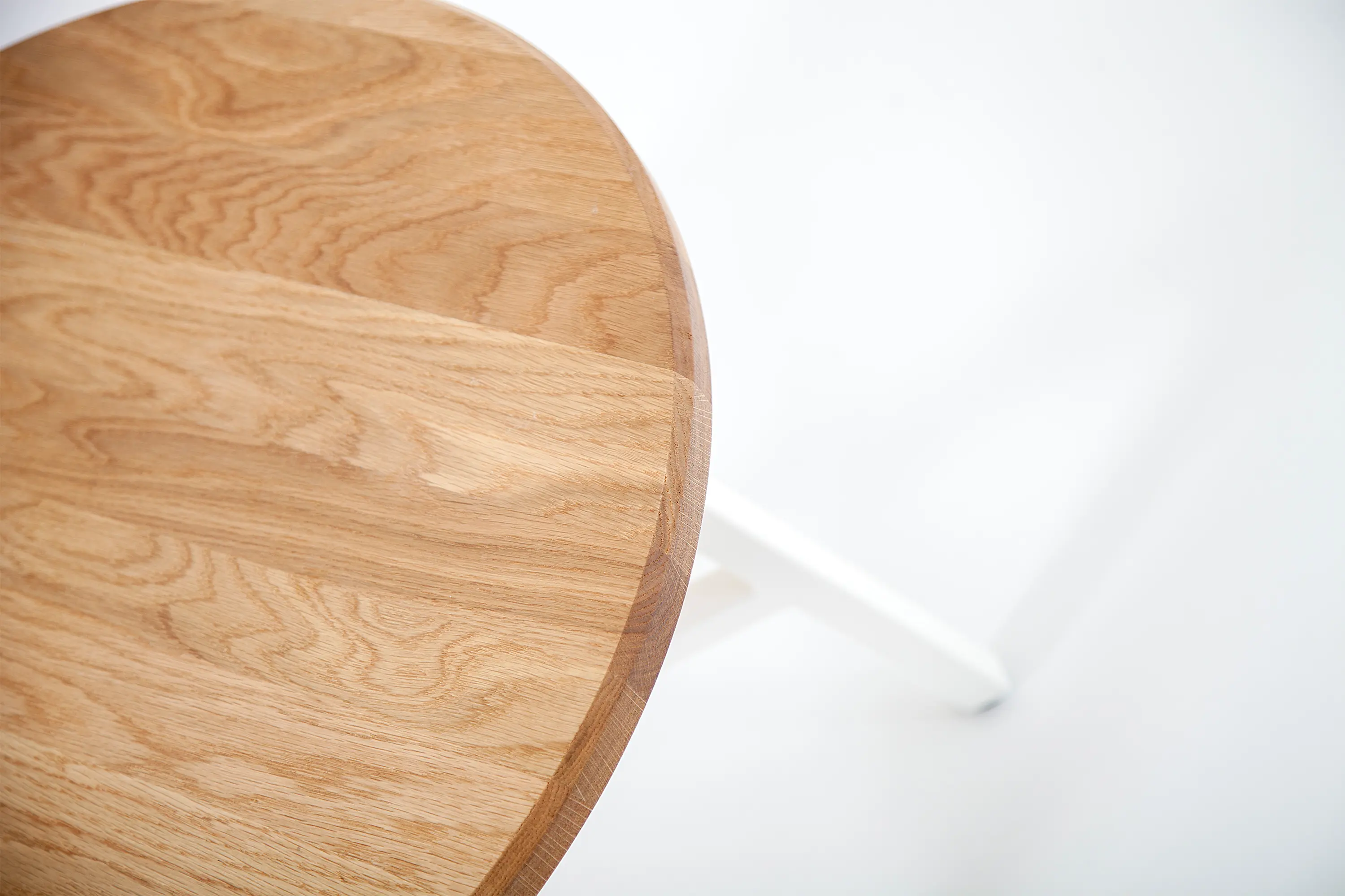 Liqui Contracts - Studio | Round Coffee Table