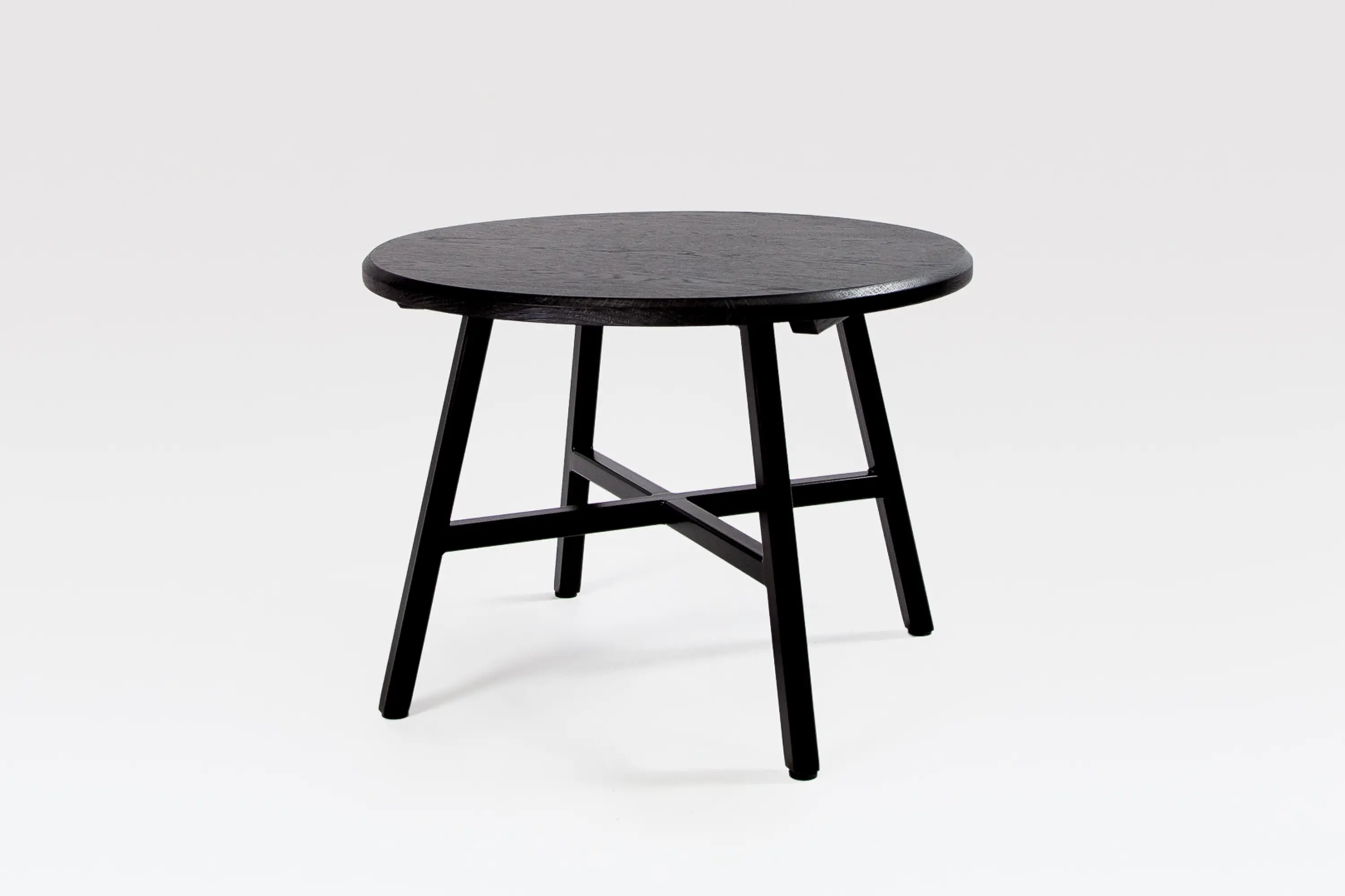 Liqui Contracts - Studio | Round Coffee Table