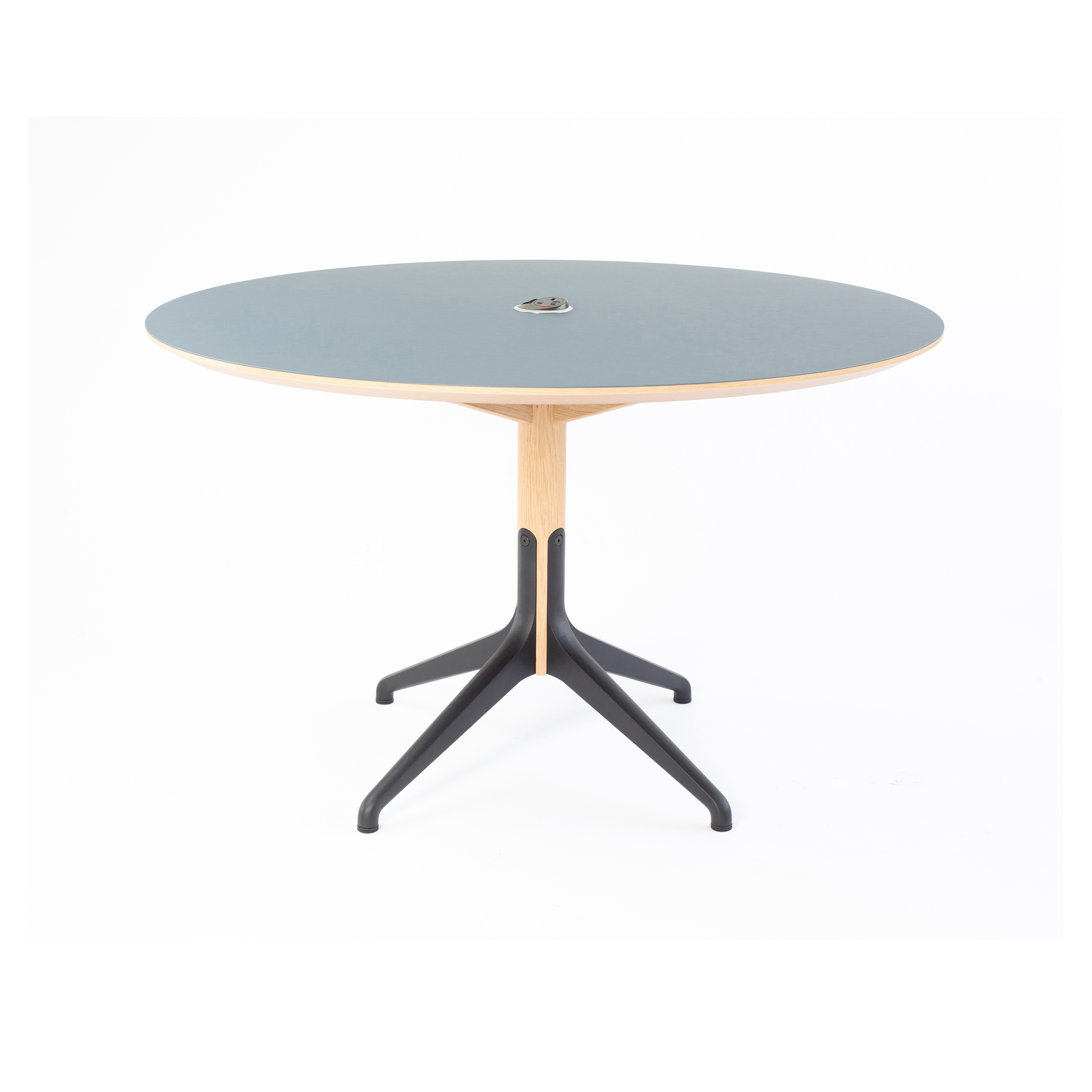 Produkt Woodstock Round Table des Herstellers ICONS OF DENMARK anzeigen