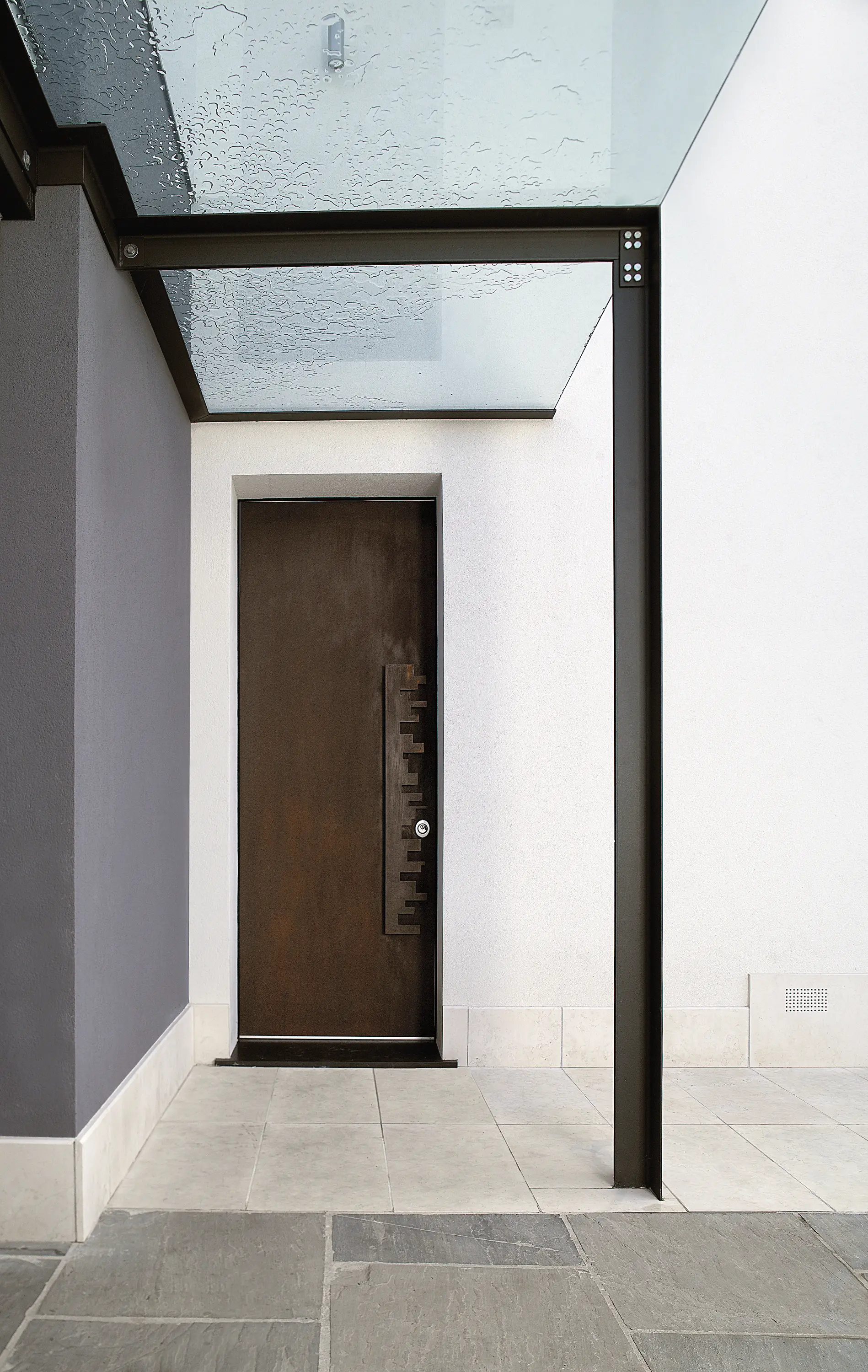 gallery-slide-0