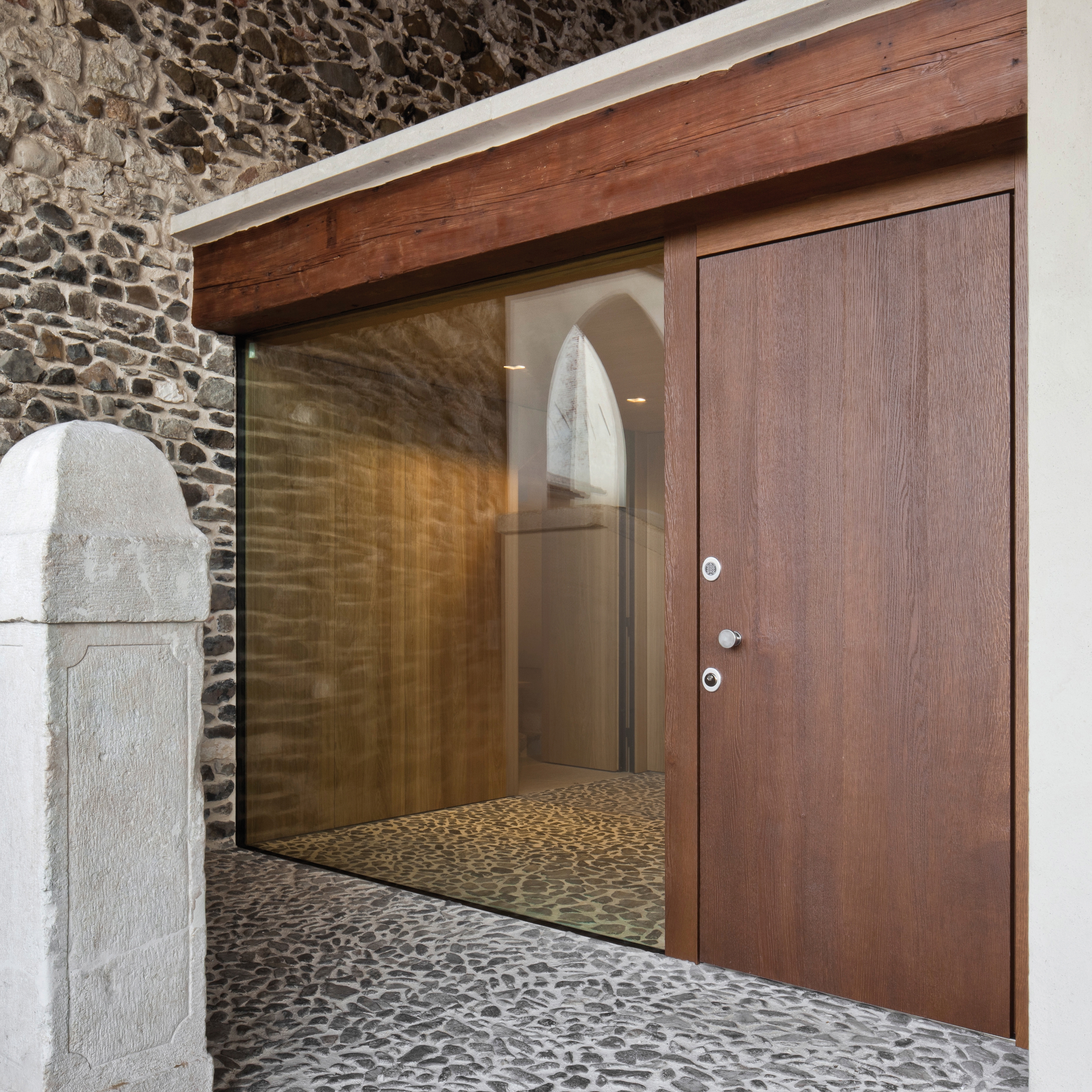 Mostra il prodotto Elite 16.5096 M80Vip del produttore Bauxt