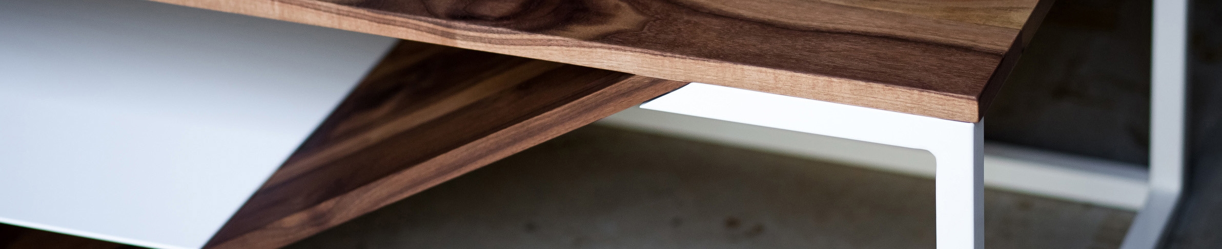 Entdecke die Welt des Herstellers Harkavy Furniture