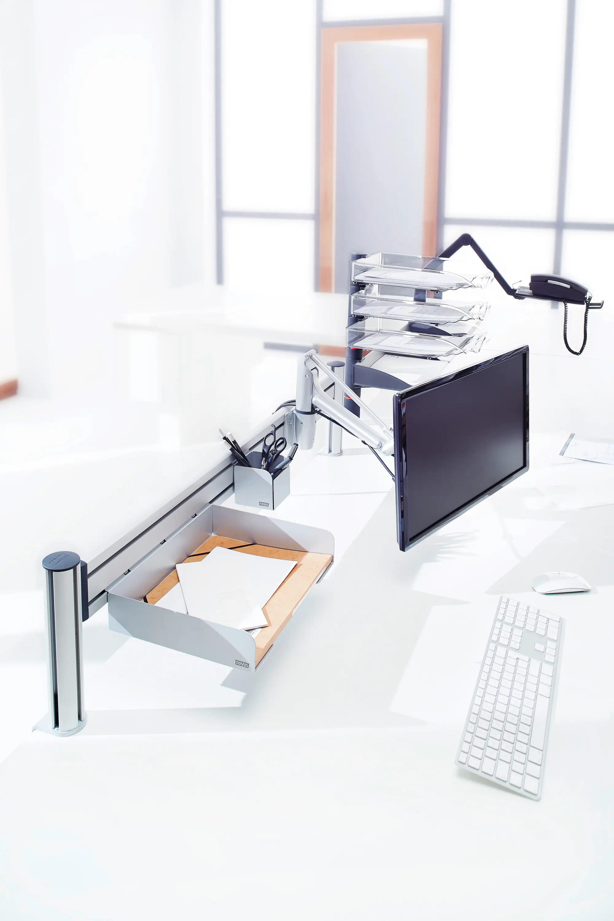 Novus - LiftTEC Arm IV with columm adapter