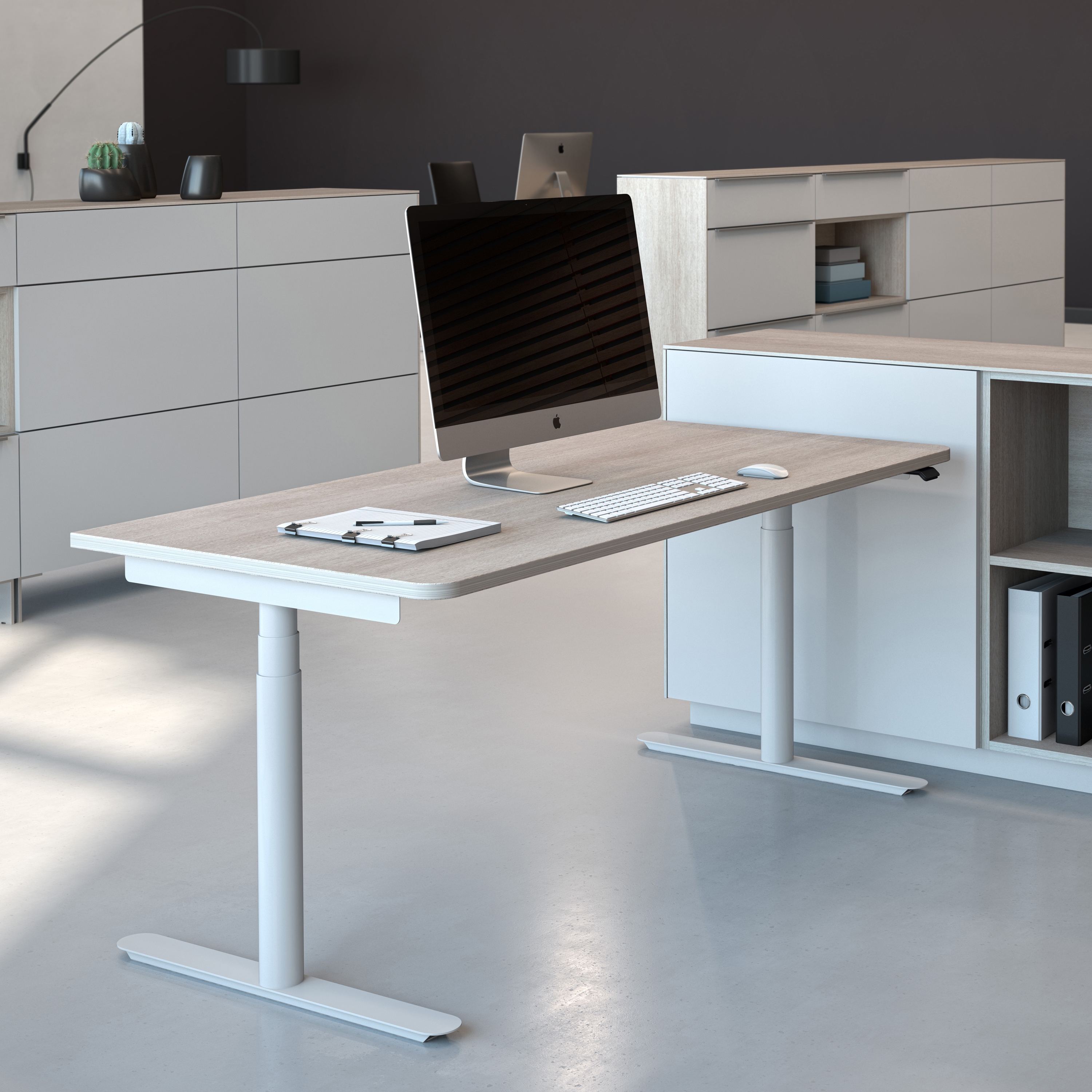 DESK / WORKSTATIONS