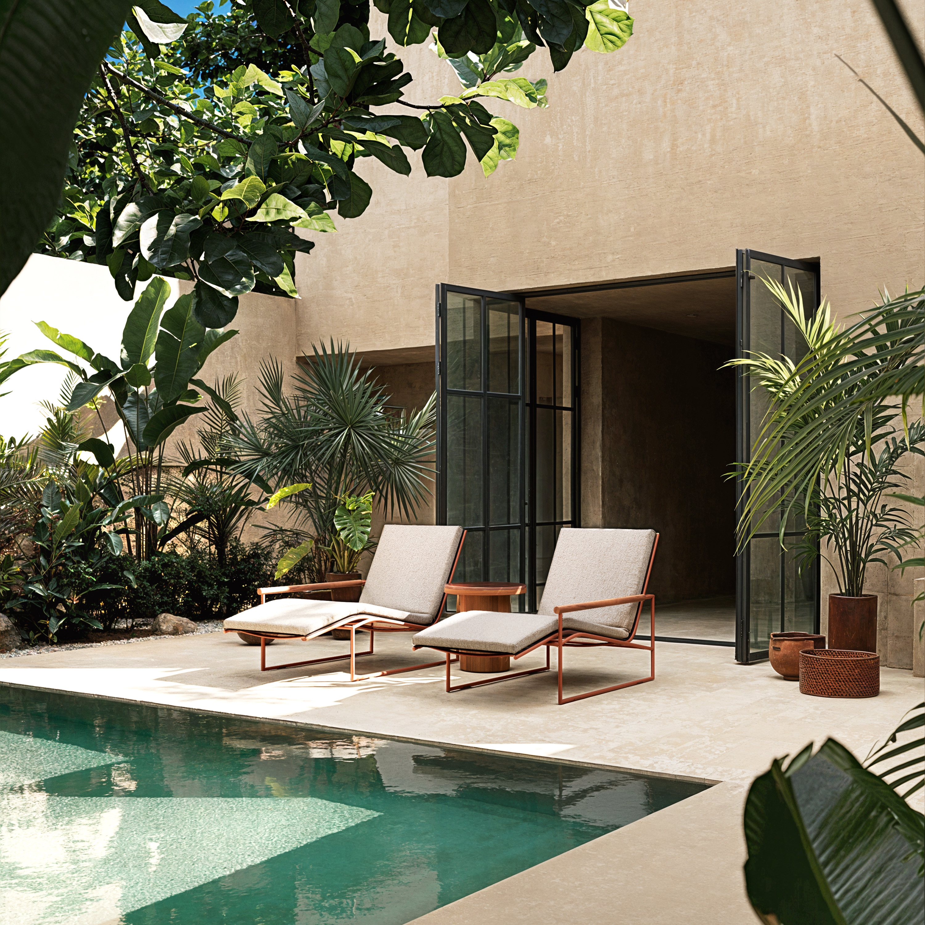 OUTDOOR | SUNBEDS AND CHAISE LONGUE