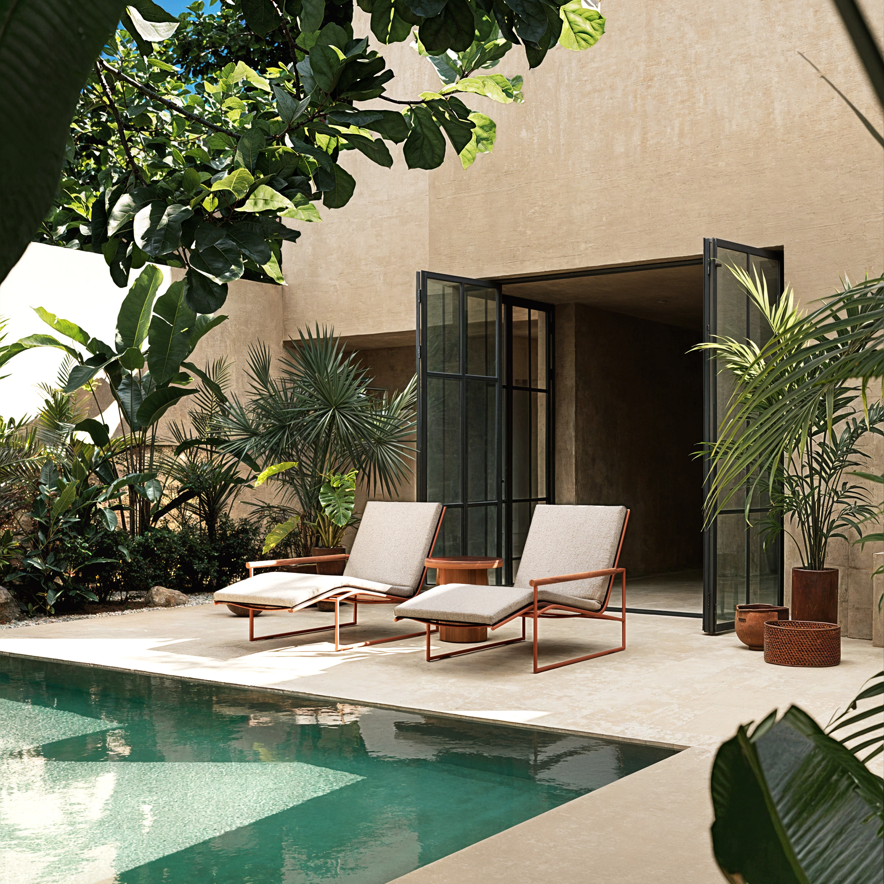 OUTDOOR | SUNBEDS AND CHAISE LONGUE