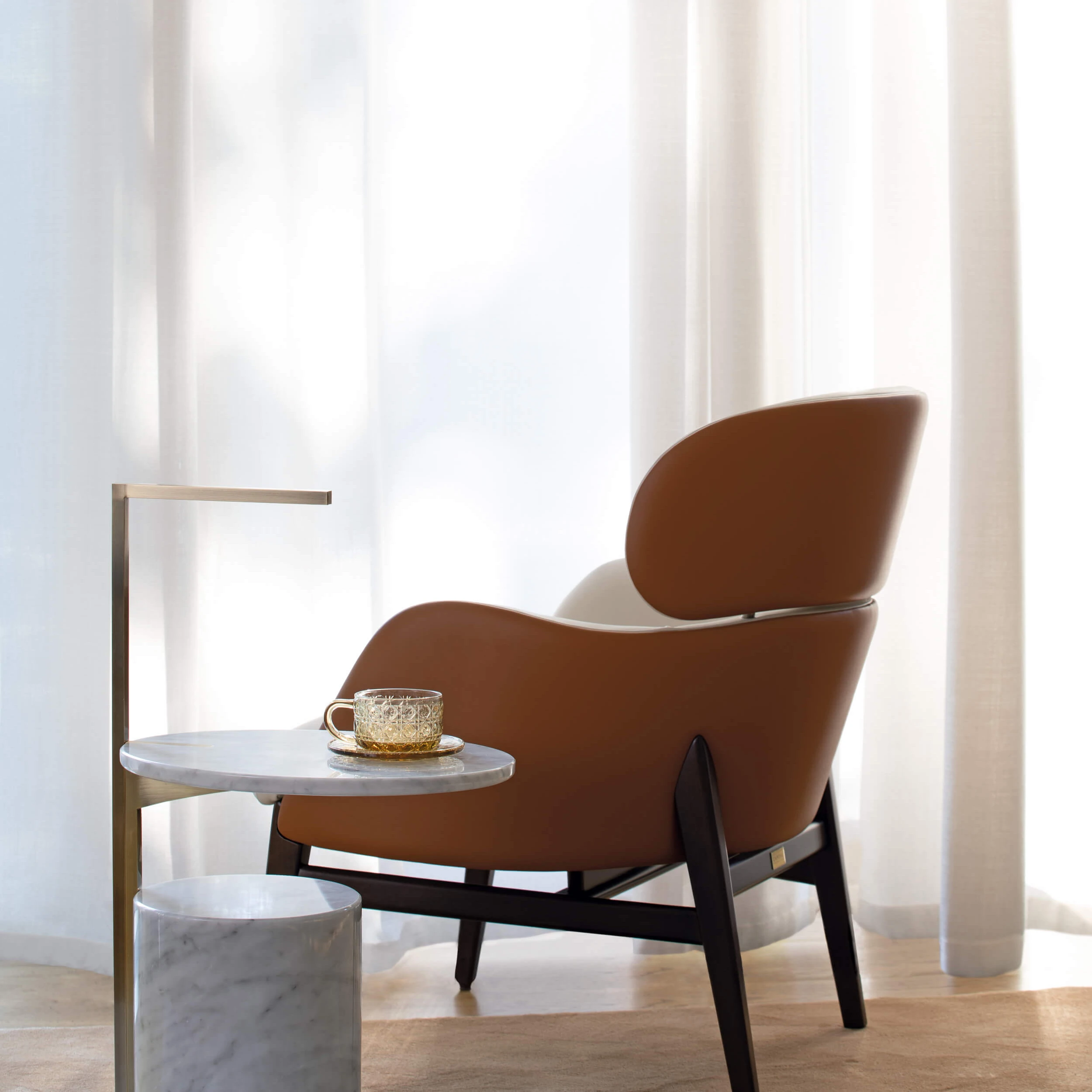 INTERIOR | COFFEE AND SERVICE TABLES