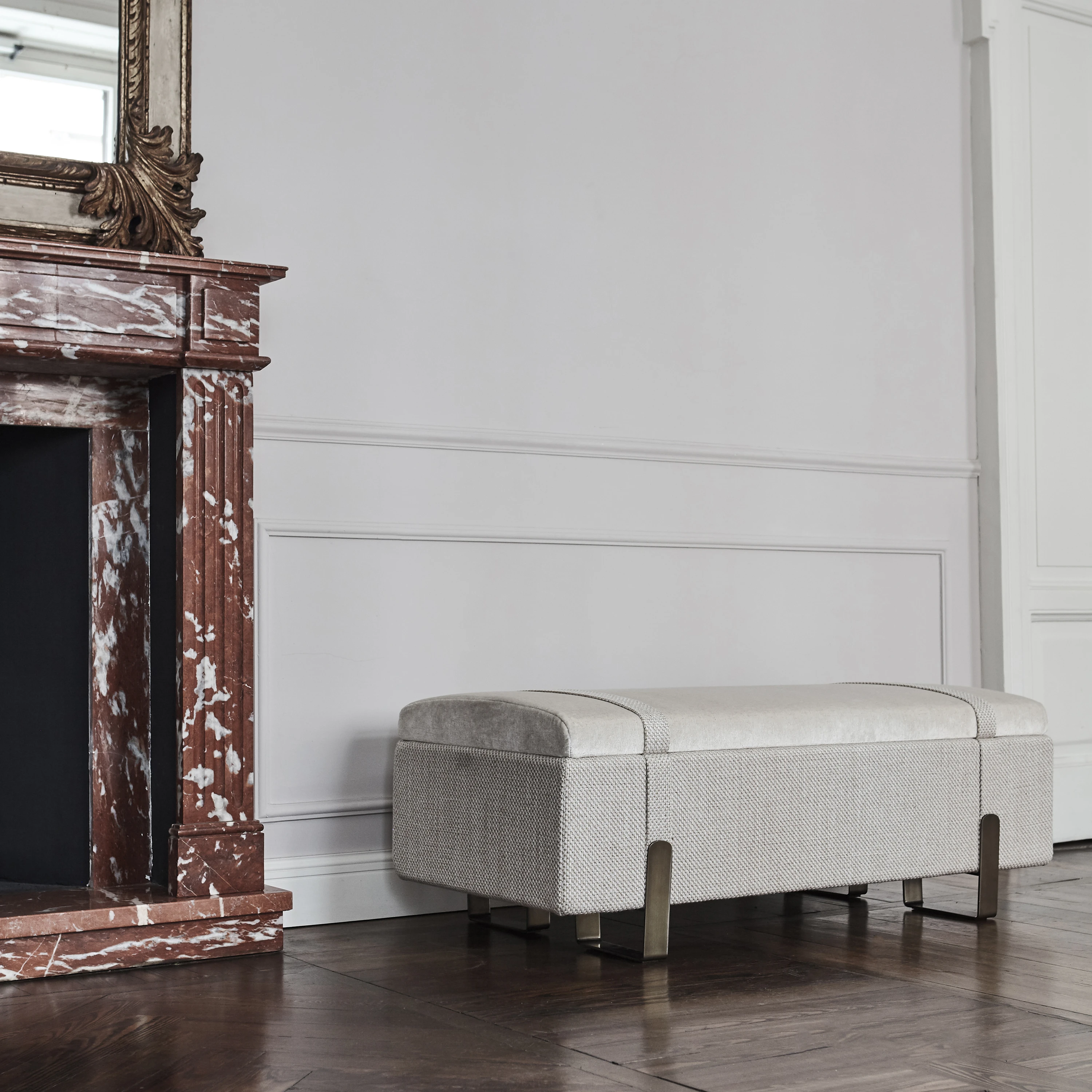 INTERIOR | BENCHES