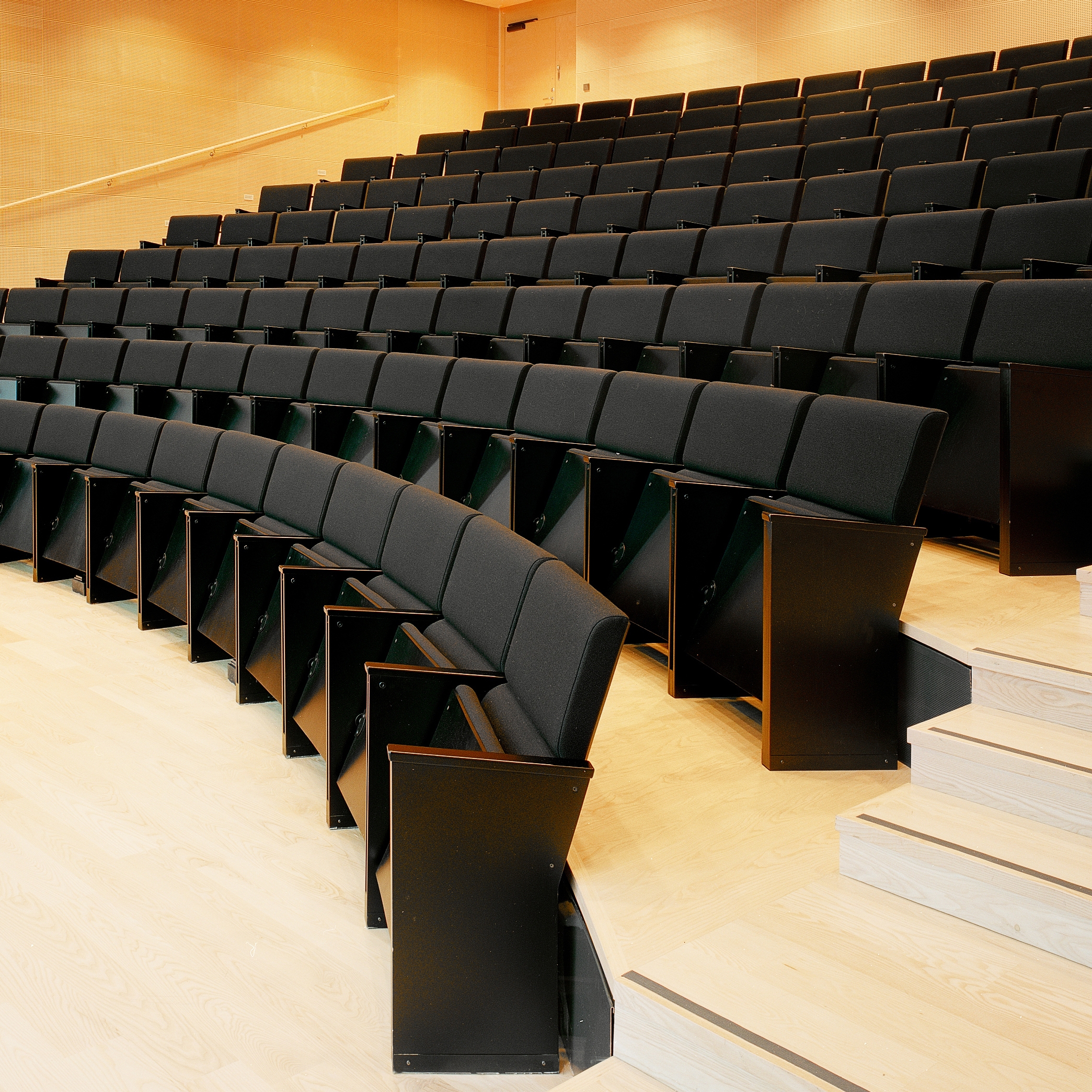 Display product Odeon from manufacturer Hamari