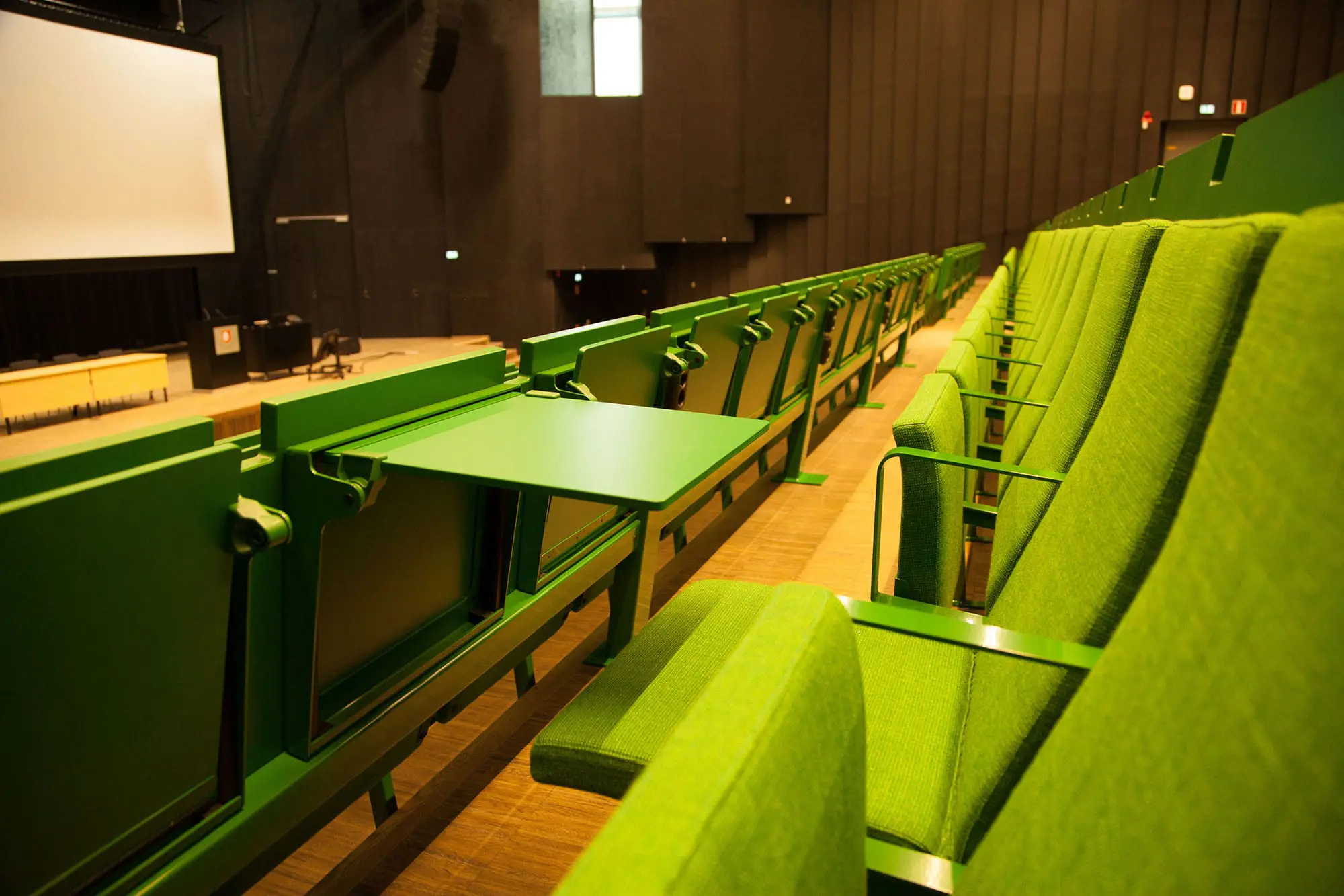 Hamari - Folding Tables | Slide table