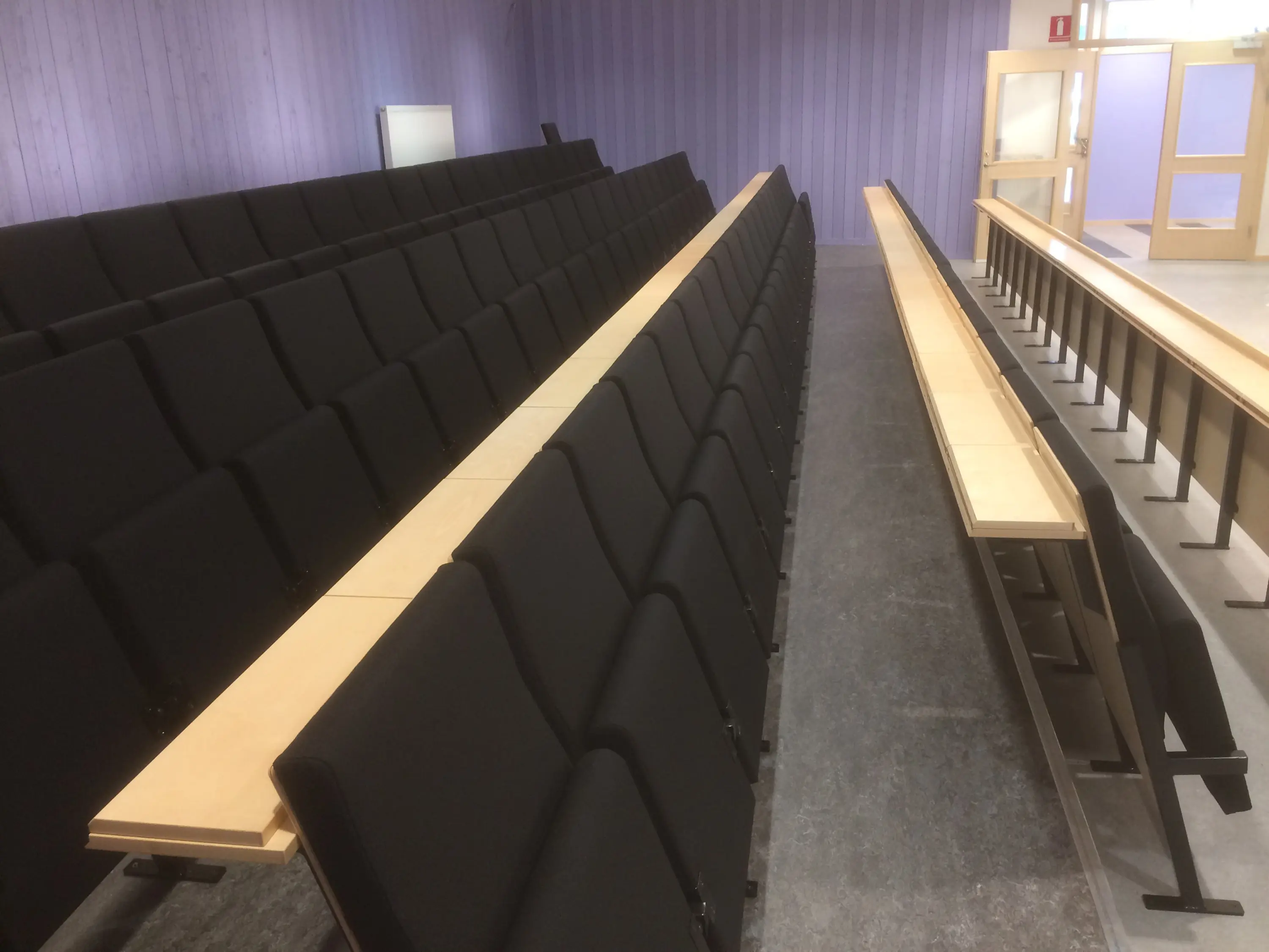 Hamari - Fixed Tables | Semi-Folding table