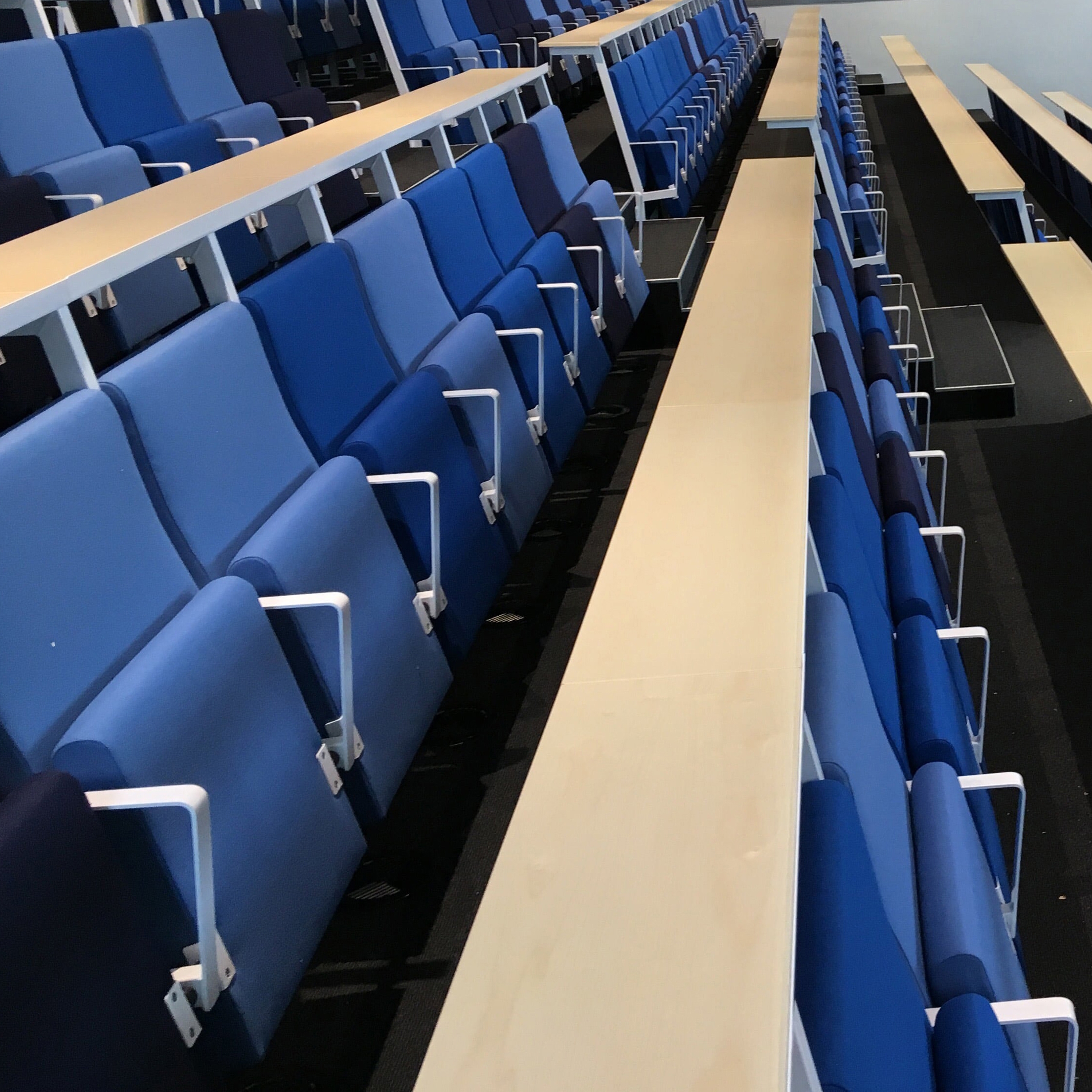 Display product Fixed Tables | Fixed table from manufacturer Hamari