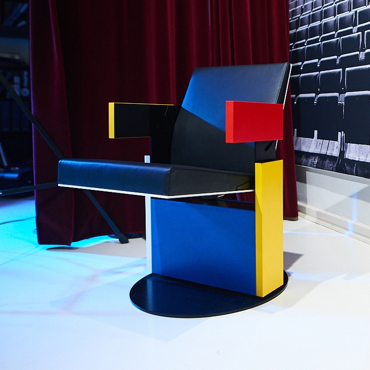 Mono Chair