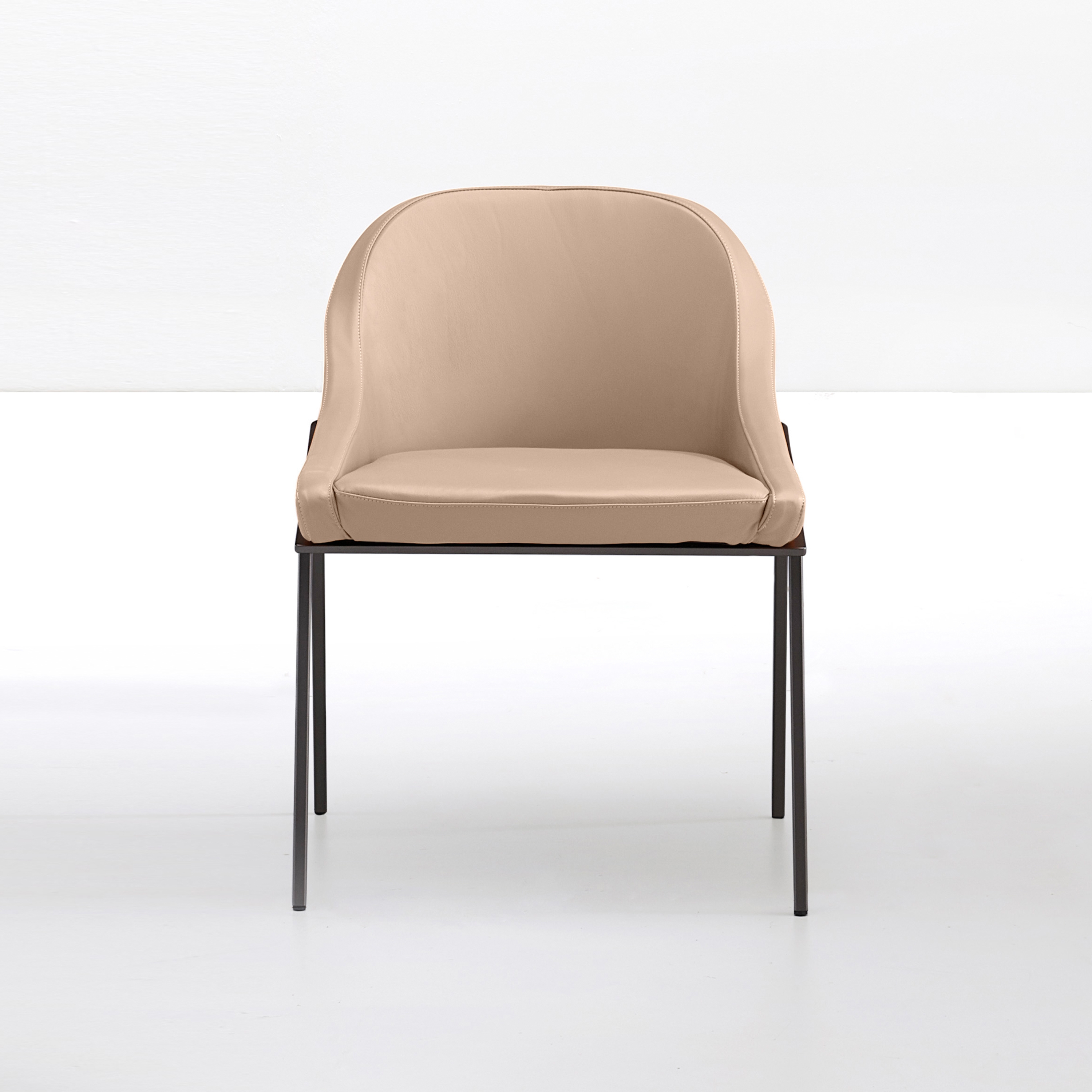 Afficher le produit Izoard cuir du fabricant Ronda design
