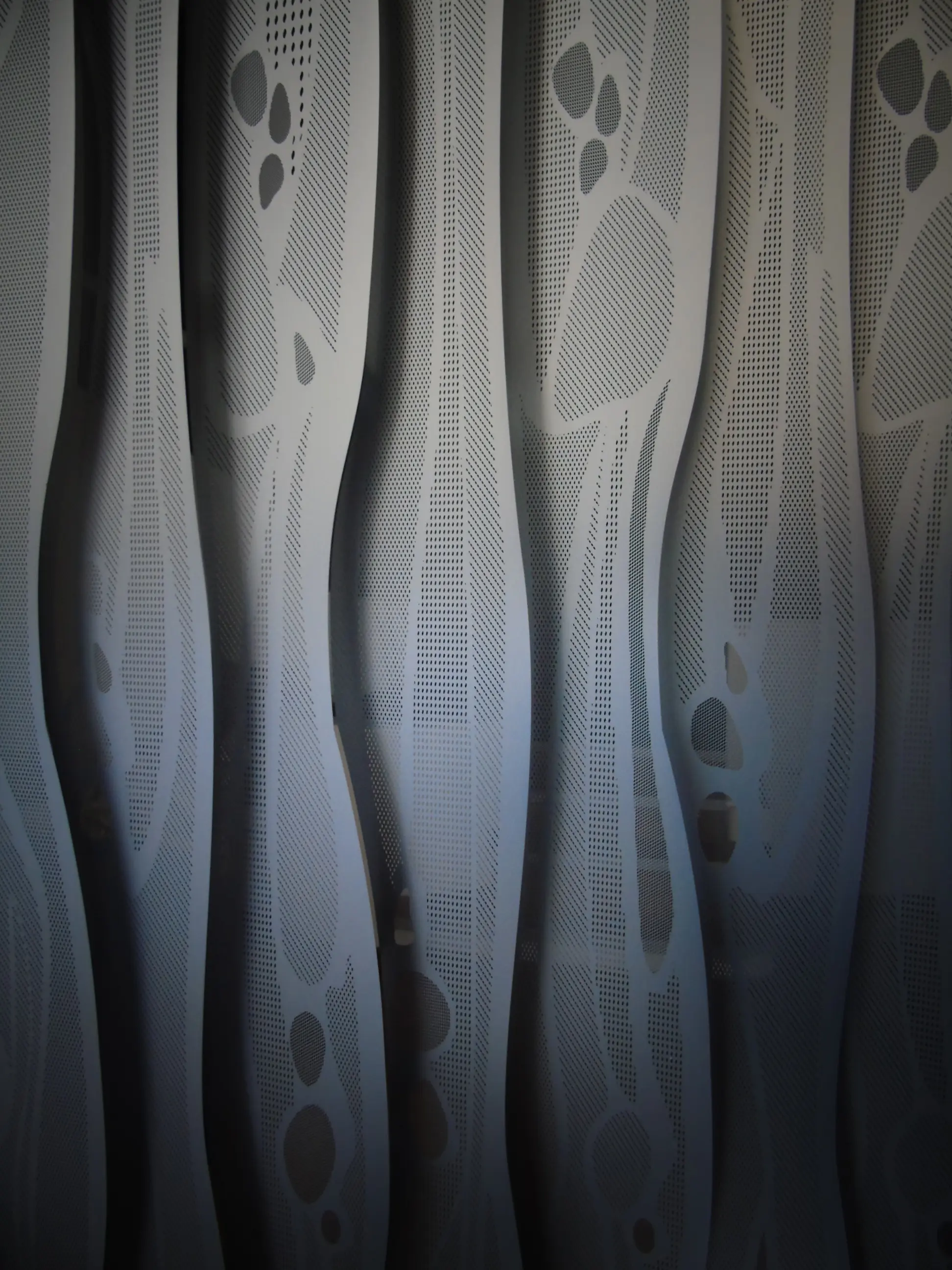Caino Design - MePa - Strip Twist
