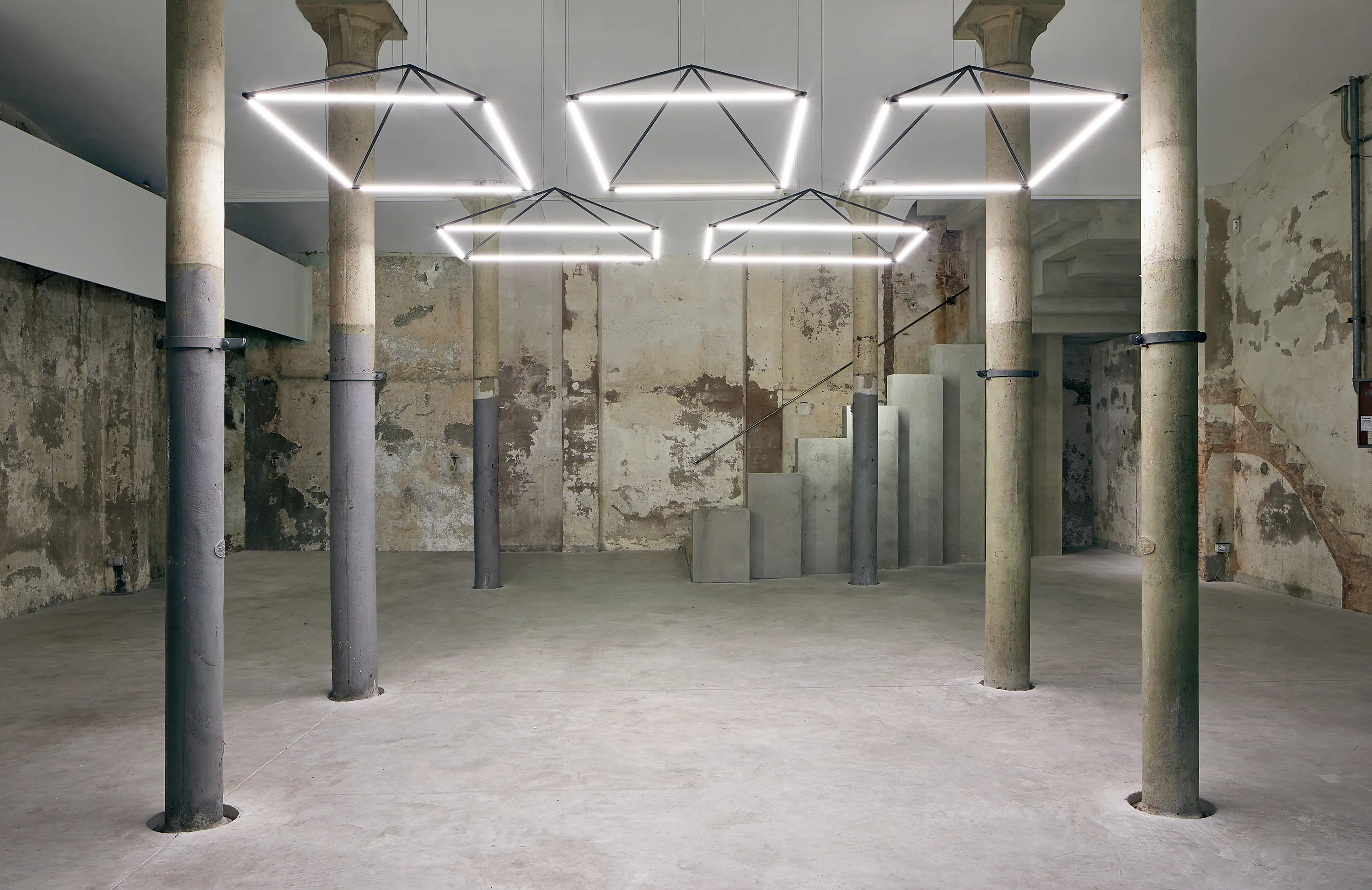 GROK - Tubs Wall Fixture