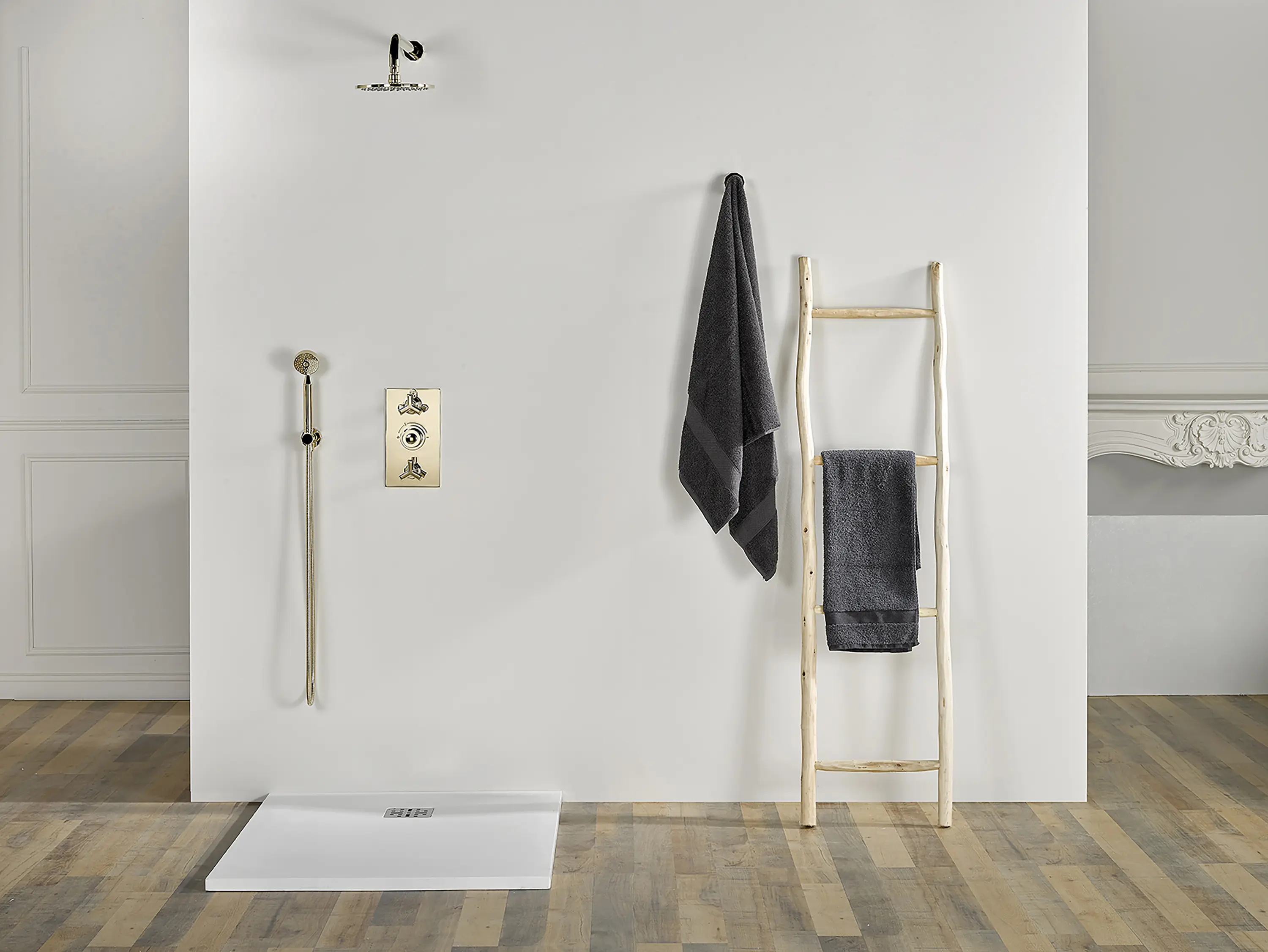 THG Paris - Les Ondes | Rim mounted 3-hole basin mixer