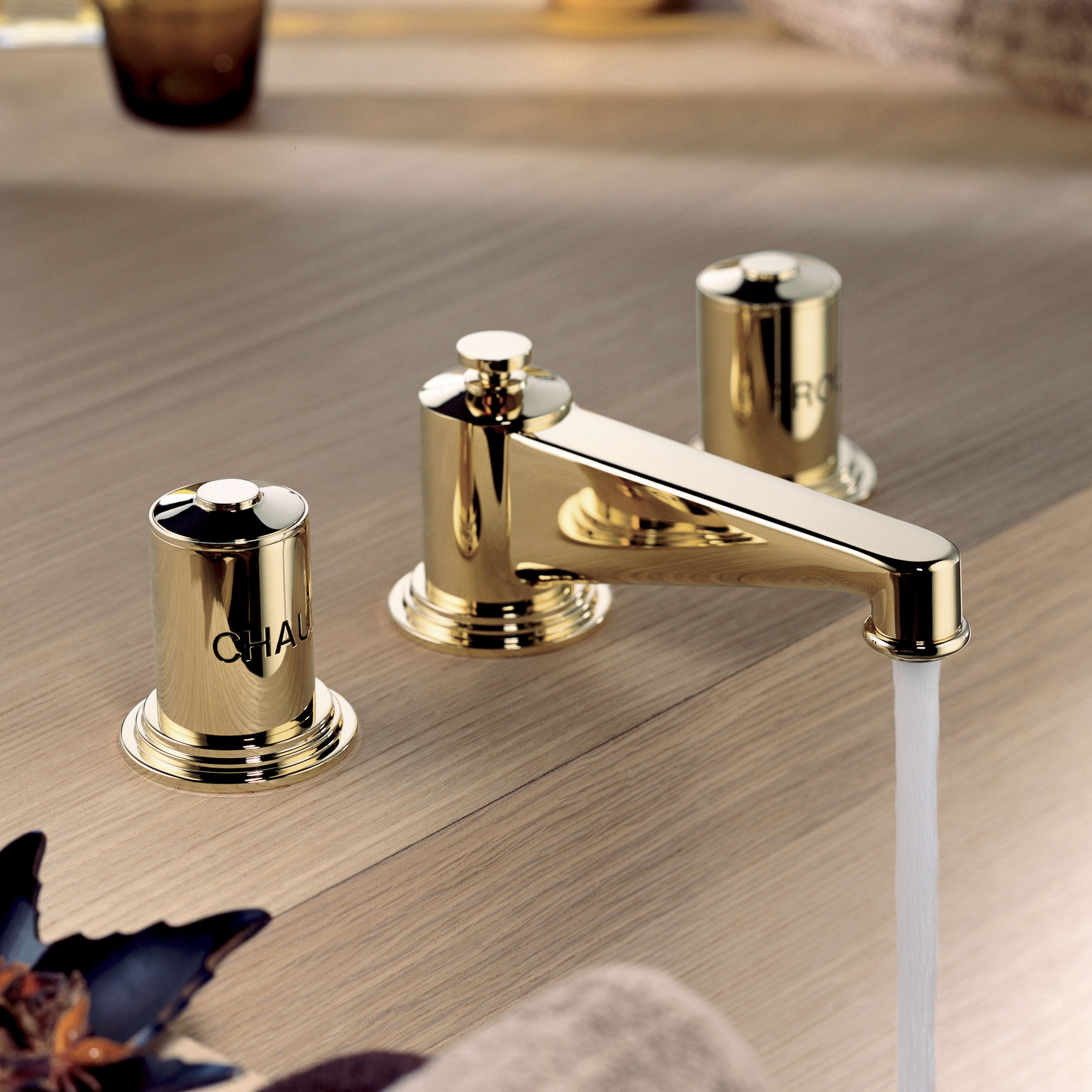 Produkt Faubourg | Rim mounted 3-hole basin mixer des Herstellers THG Paris anzeigen