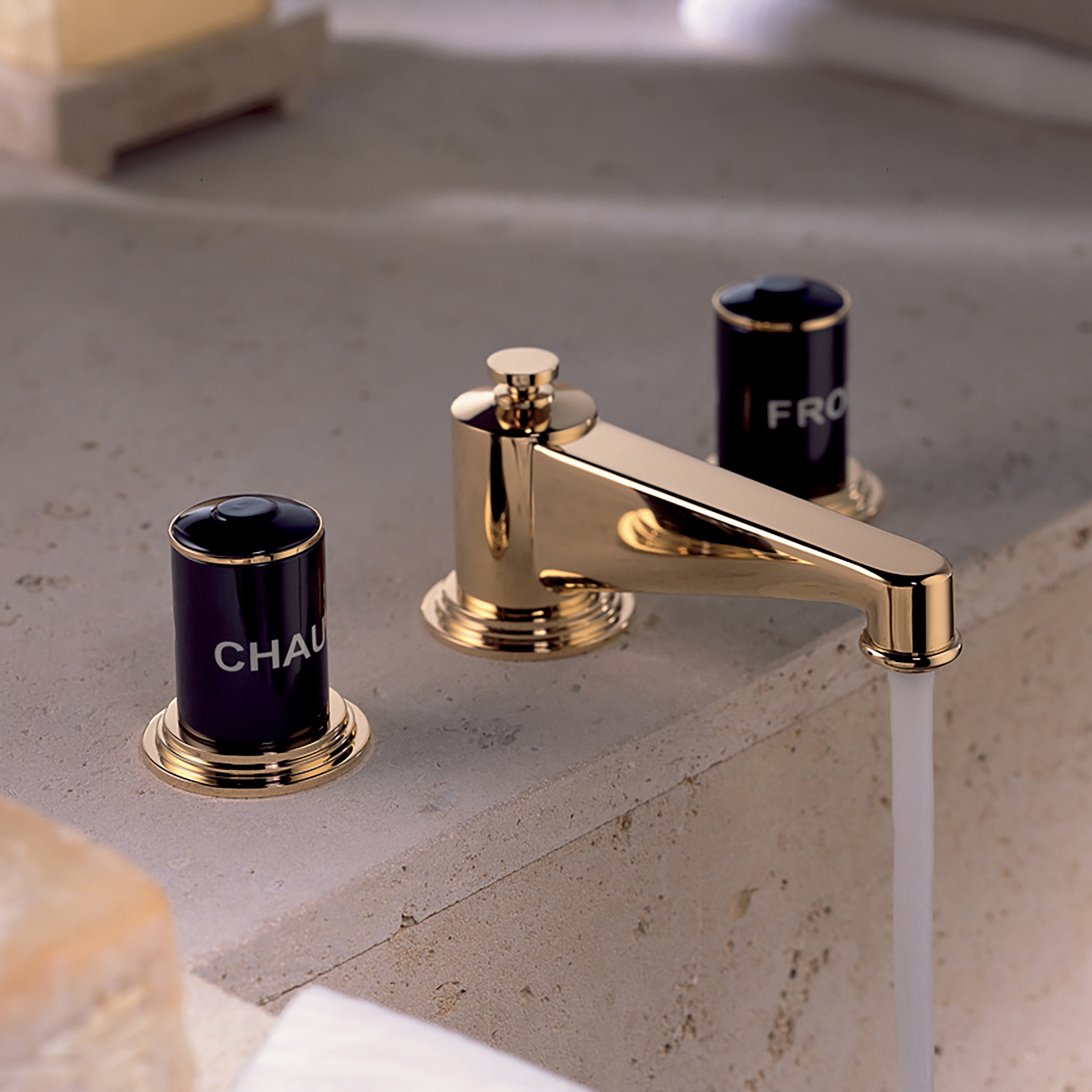 Produkt Faubourg | Rim mounted 3-hole basin mixer des Herstellers THG Paris anzeigen