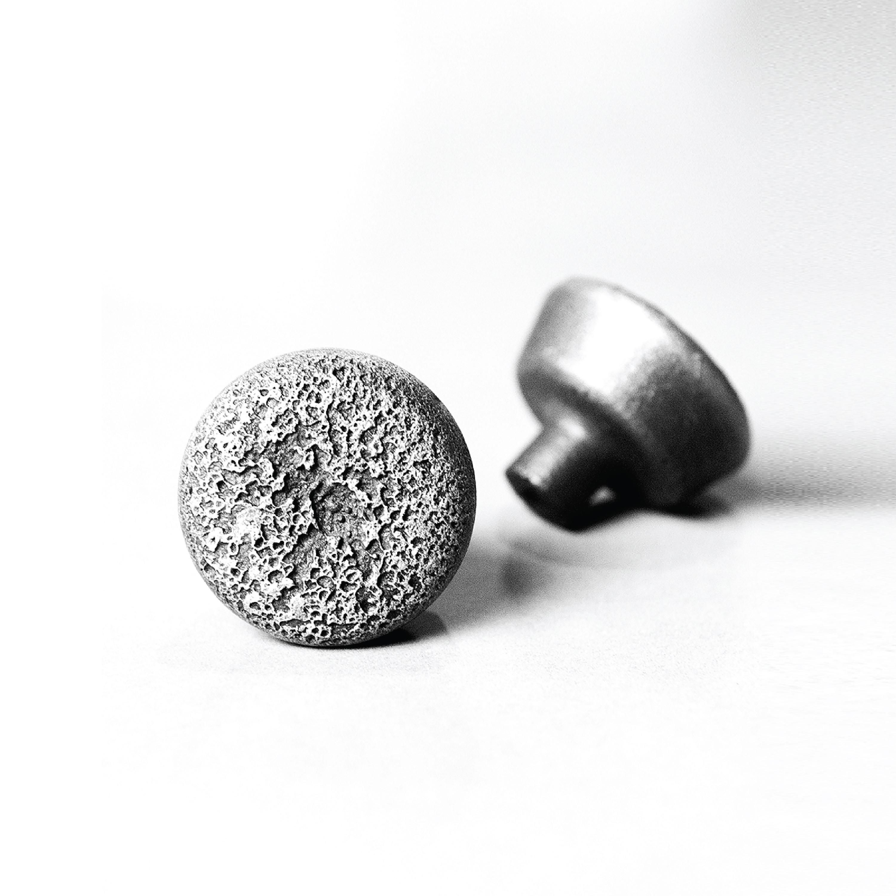 Display product Pulls from manufacturer STACKLAB