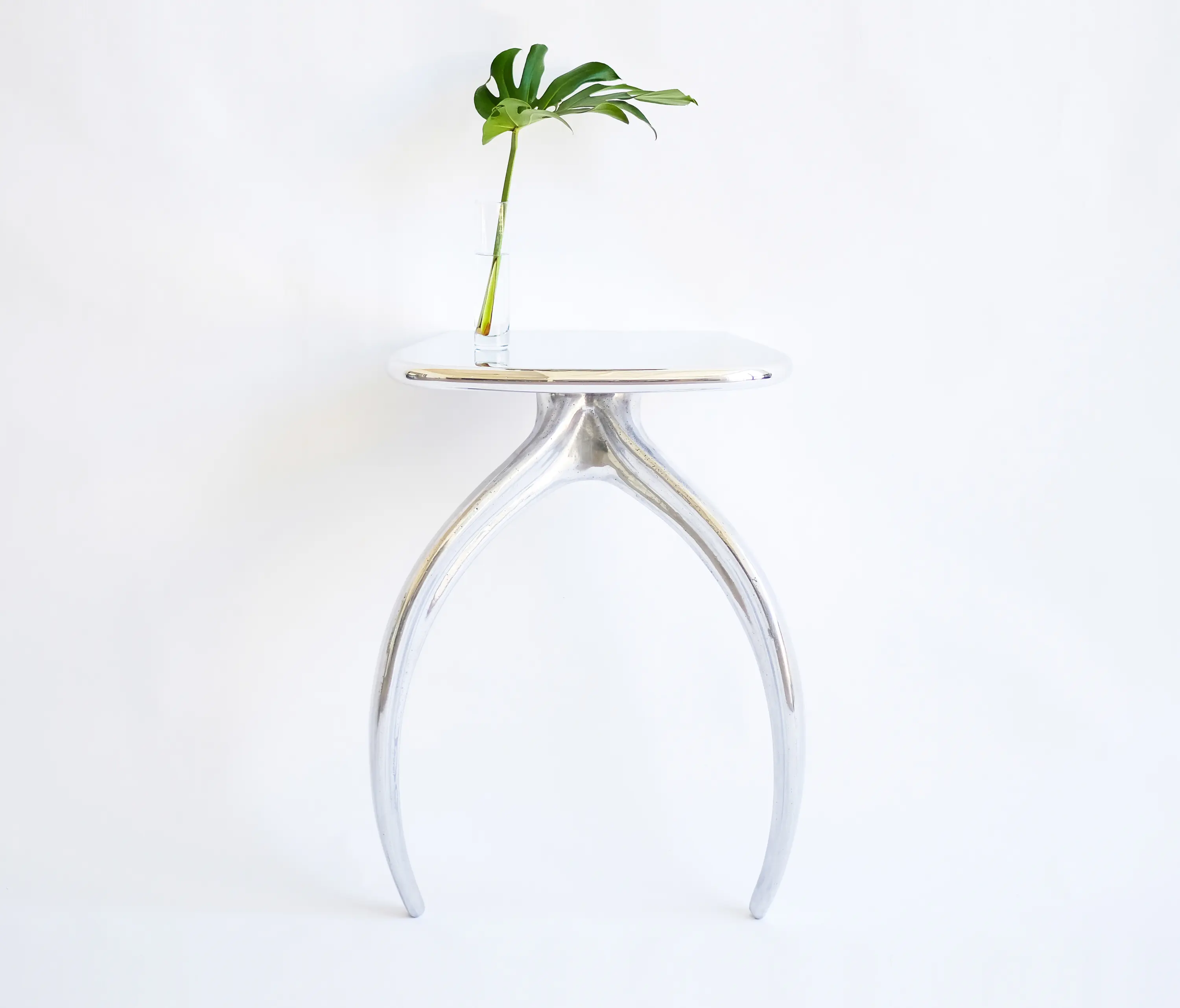 STACKLAB - Wishbone Series Console - Aluminum