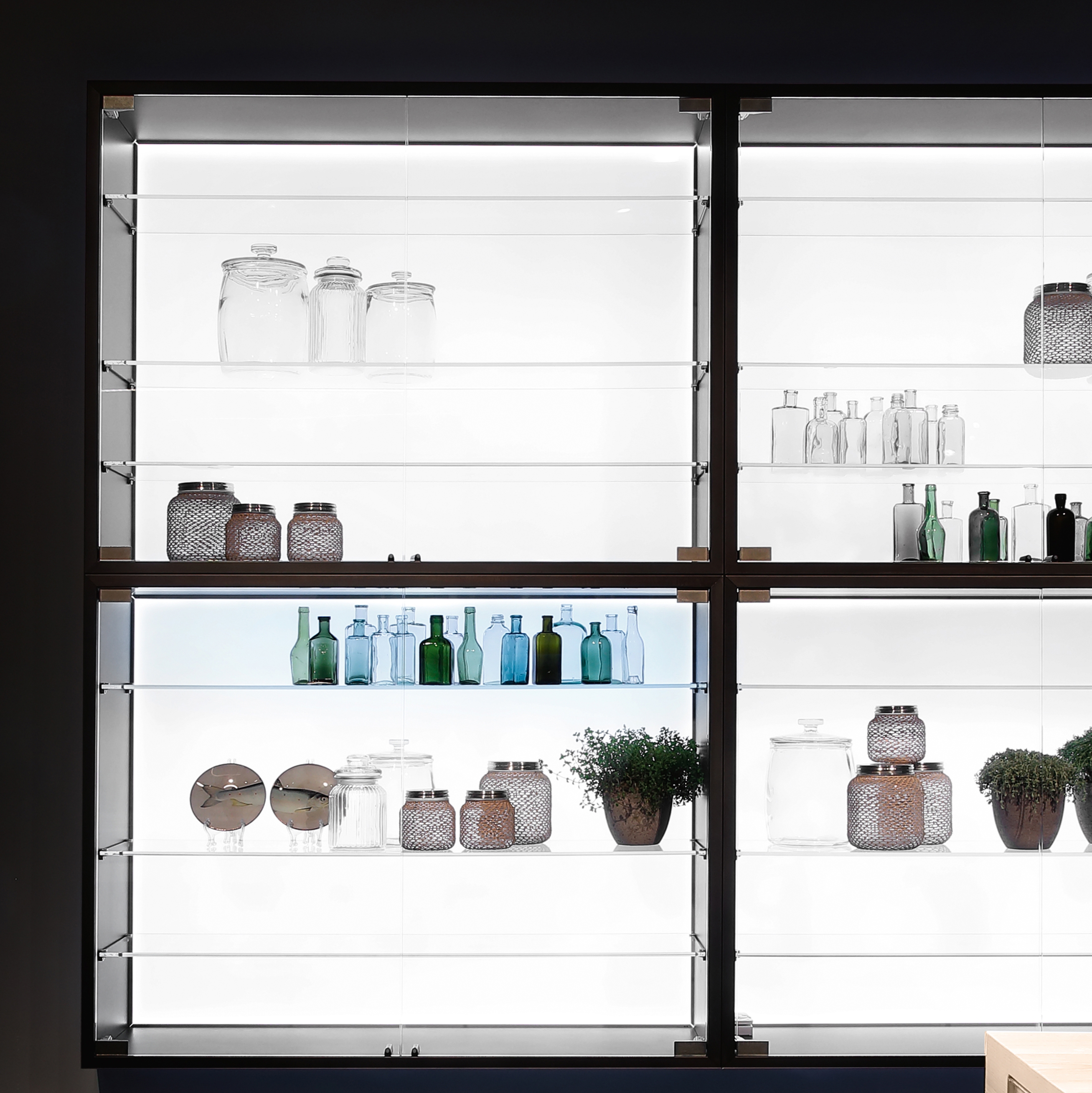 Display product Multi-Material Wall Unit from manufacturer Rossana