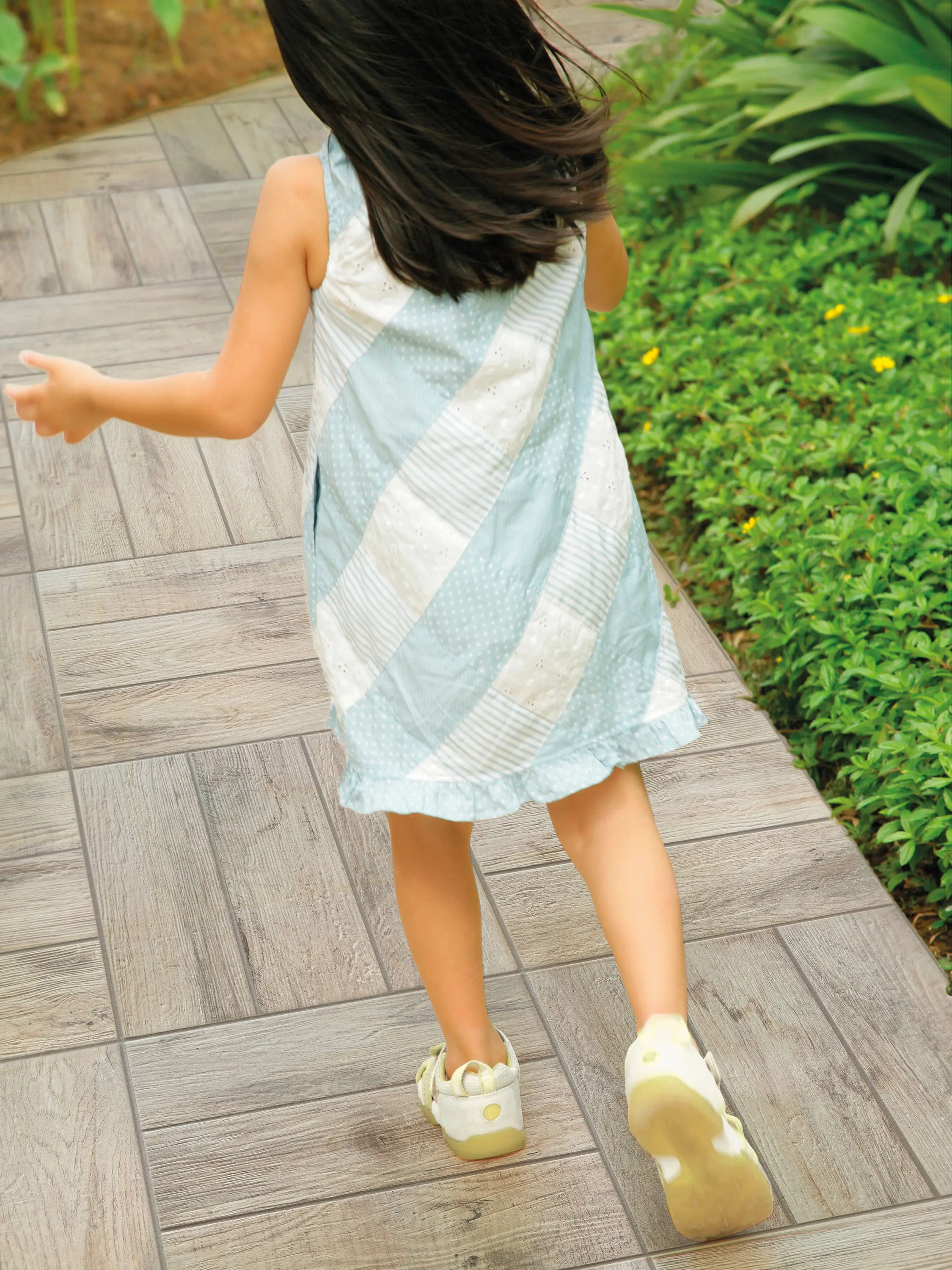 Rondine - Decking Brown