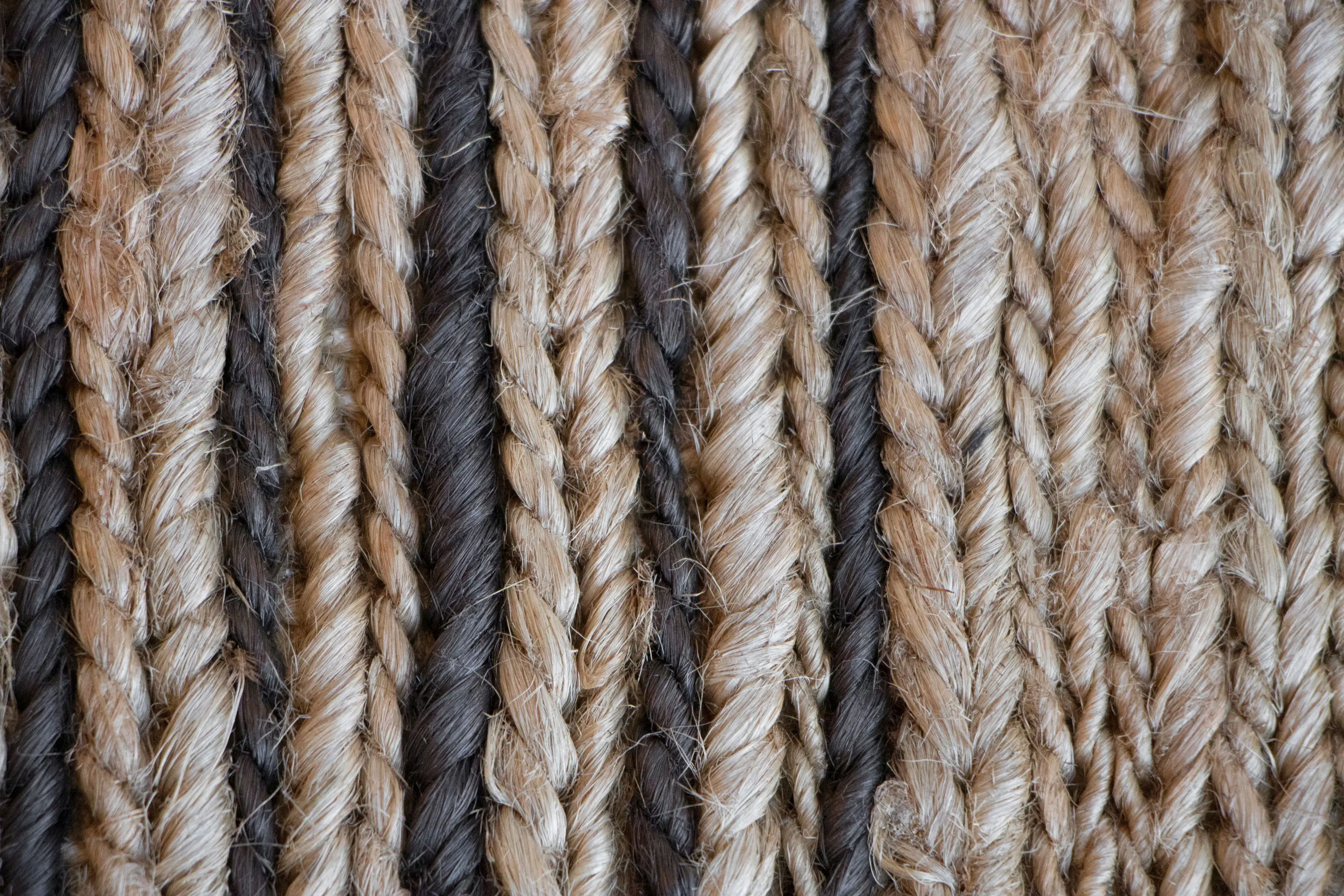 G.T.DESIGN - Himalayan Skin Jute - model B