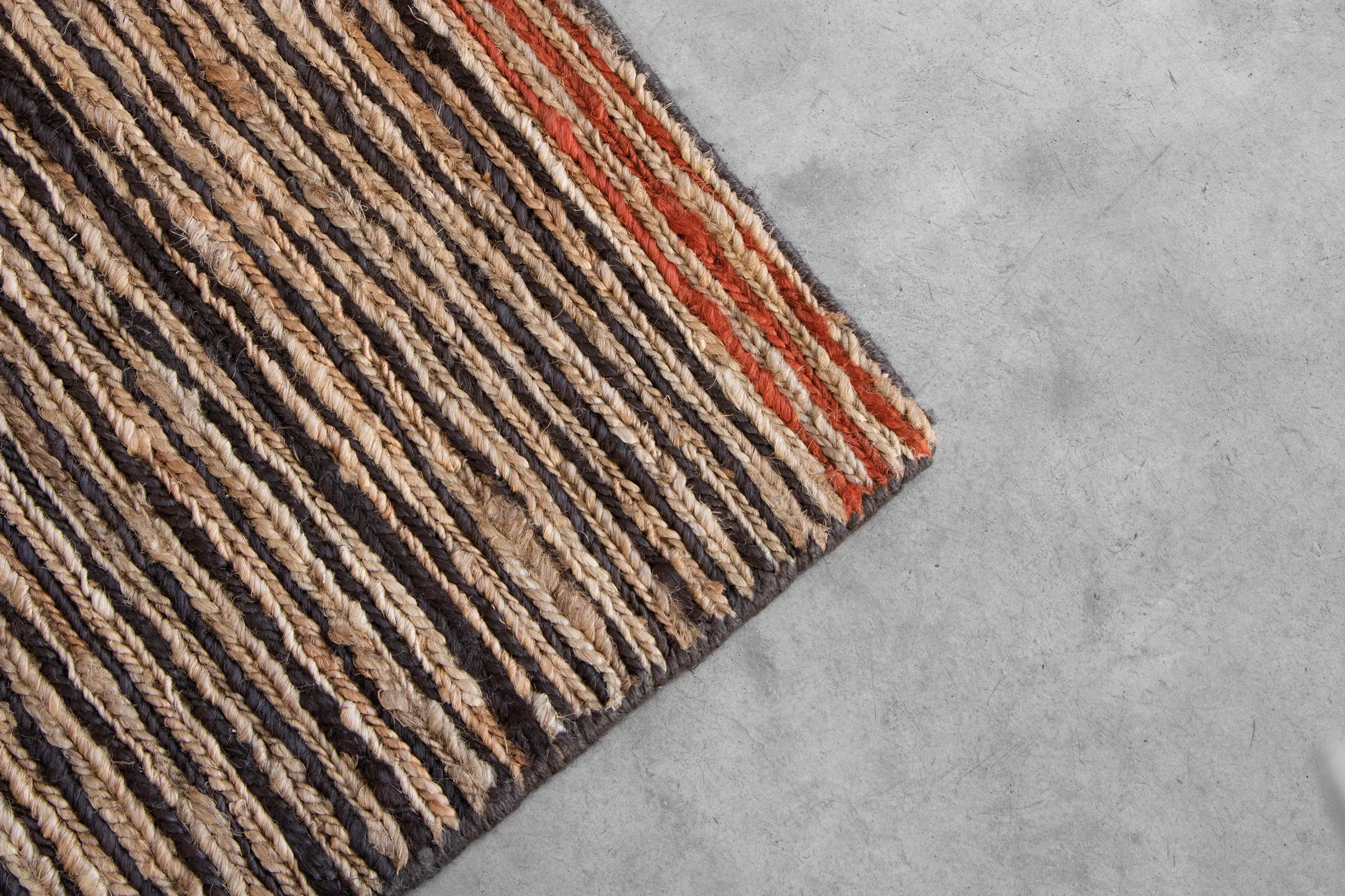 G.T.DESIGN - Himalayan Skin Jute - model C