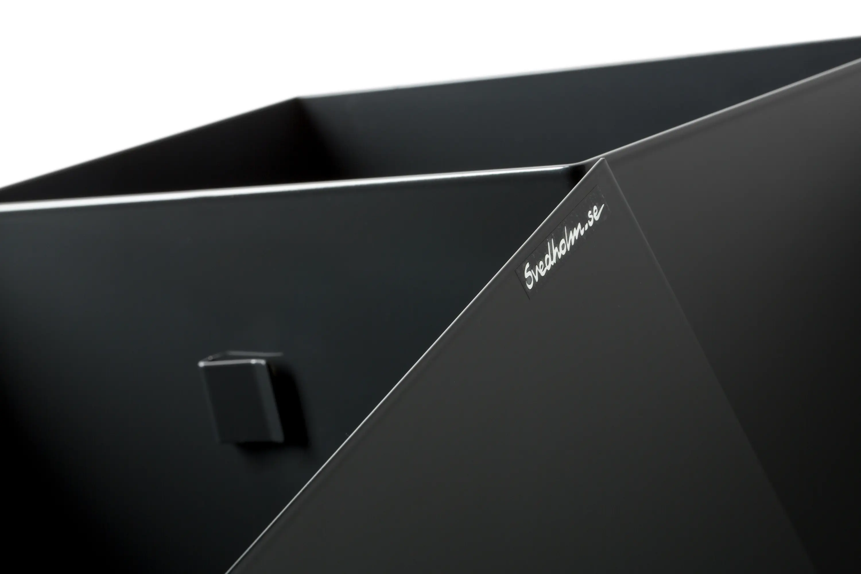 Svedholm Design - Slits paper bin