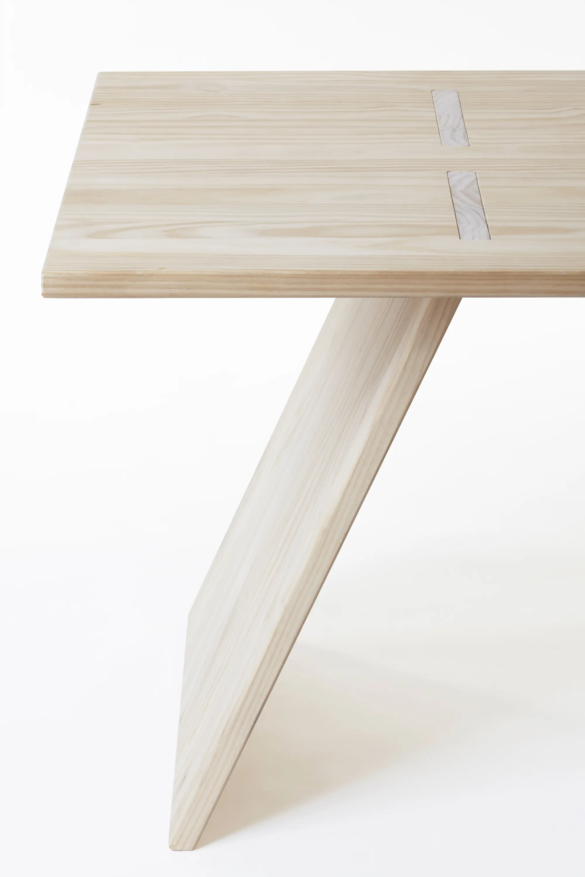 Shaping Objects Scandinavia - Puzzle table 2000