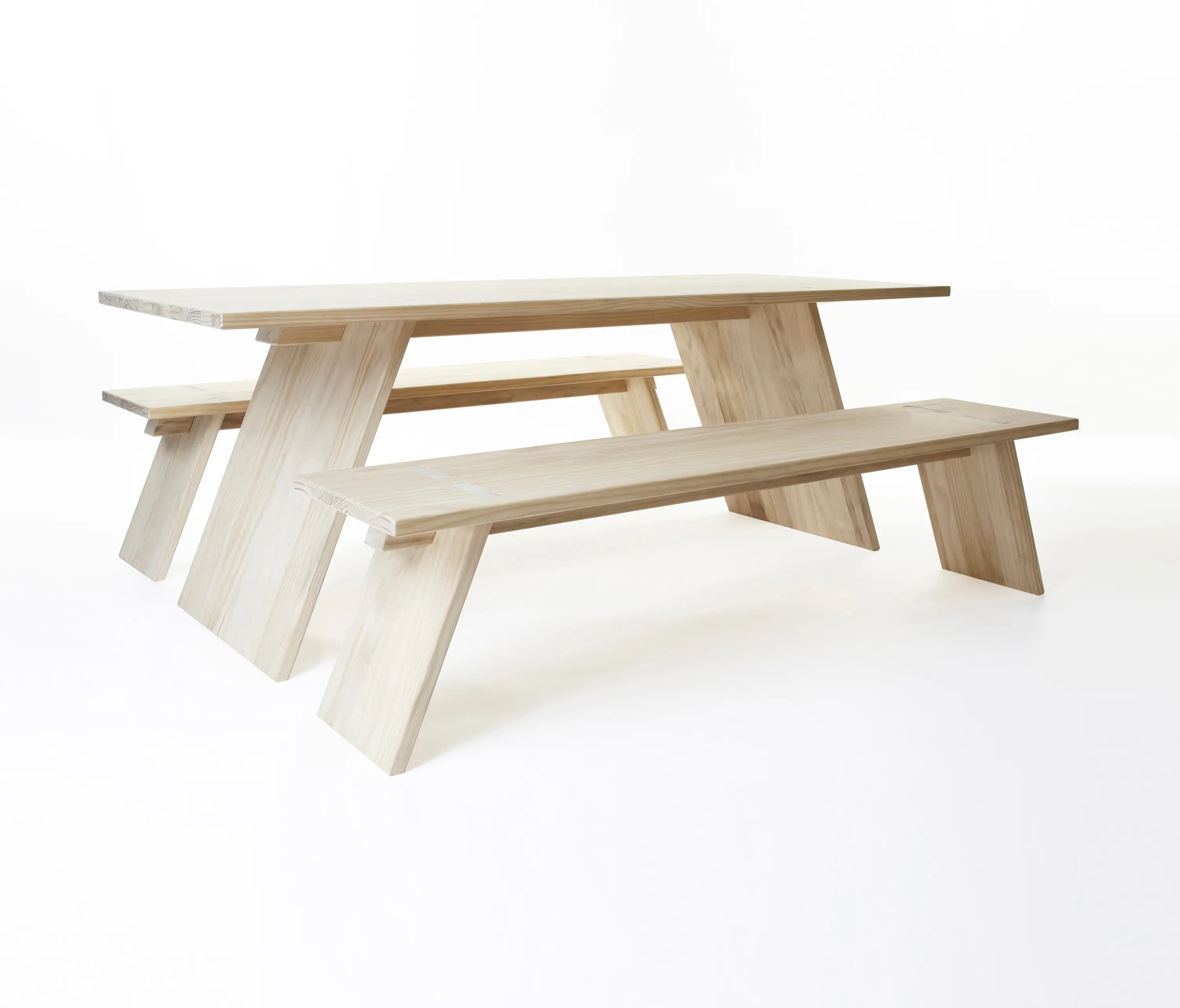 Shaping Objects Scandinavia - Puzzle table 2000 | bench 1800