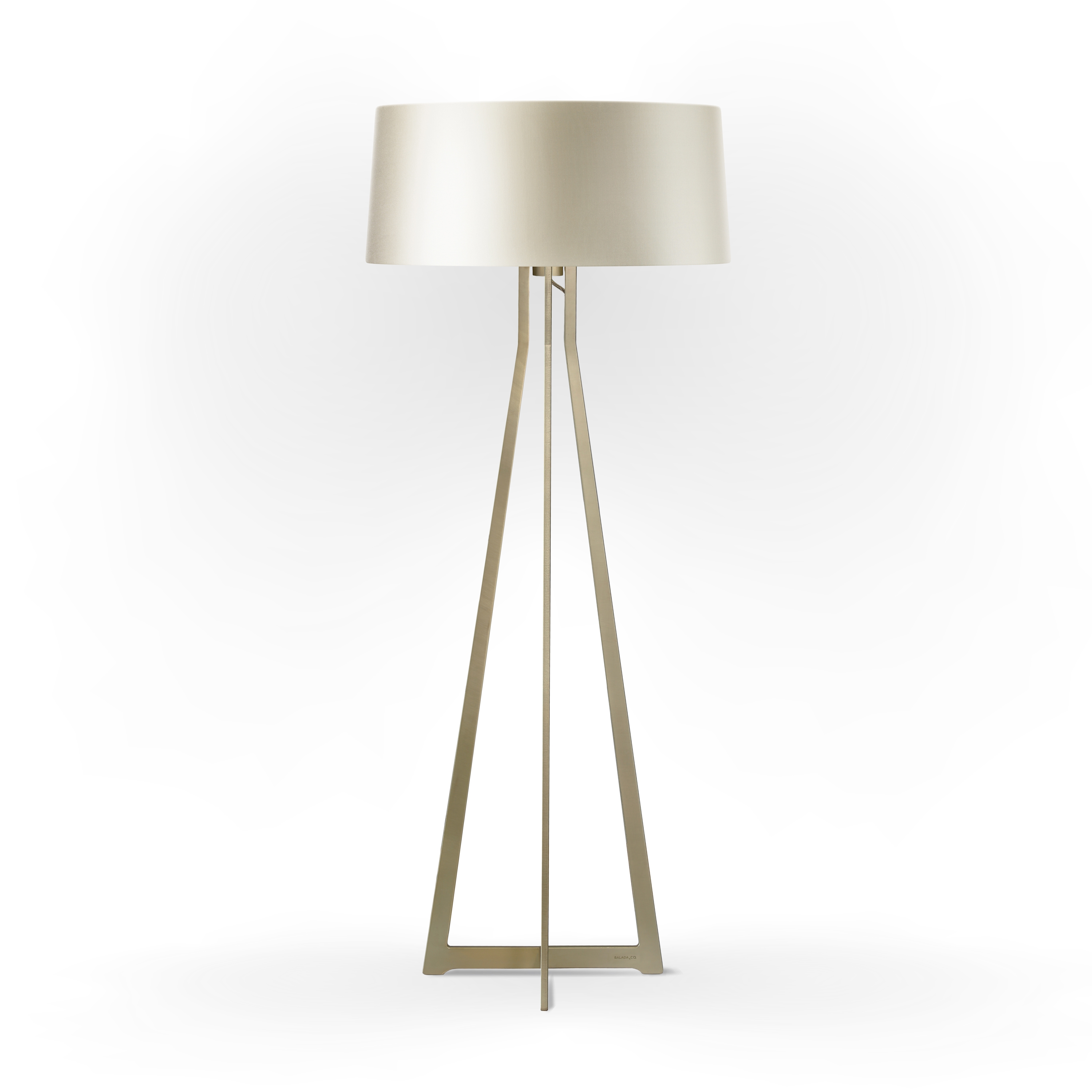 No. 47 Floor Lamp Shiny Matt- Silky Cream - Brass