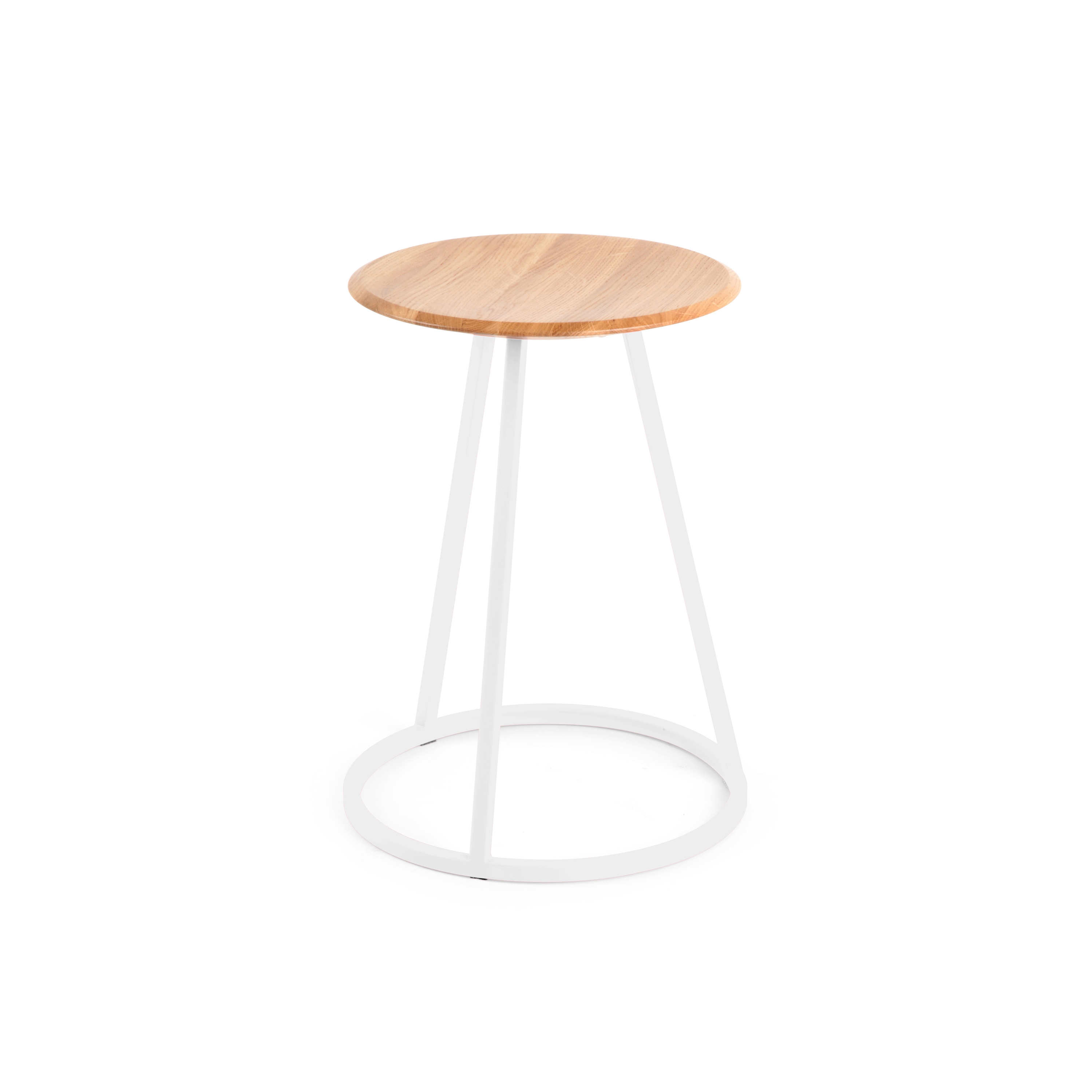 Mostra il prodotto Gustave | Stool oak, white mat finishings del produttore Hartô